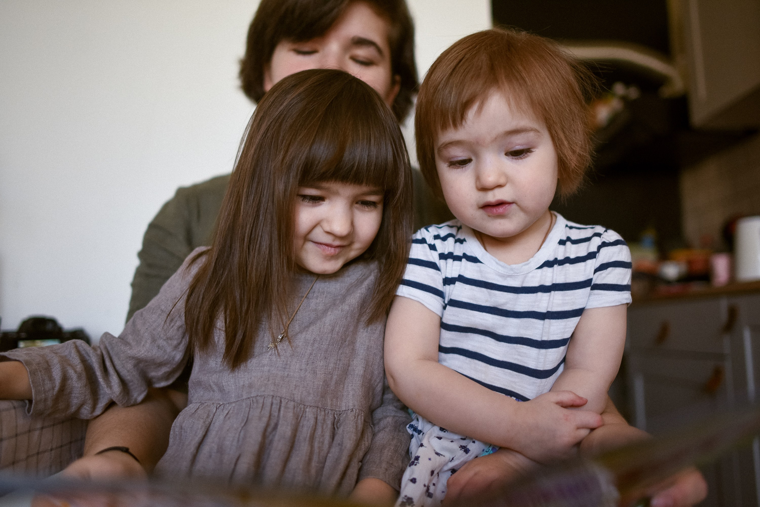 A Mom’s Day: The Everyday Hustle. Documentary family photography in Barcelona and beyond