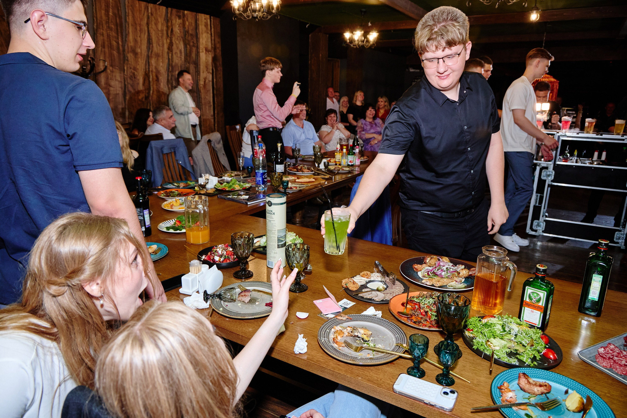Выпускной 35 Сош. Фотограф Выпускные альбомы Таганрог Сергей Коробченко