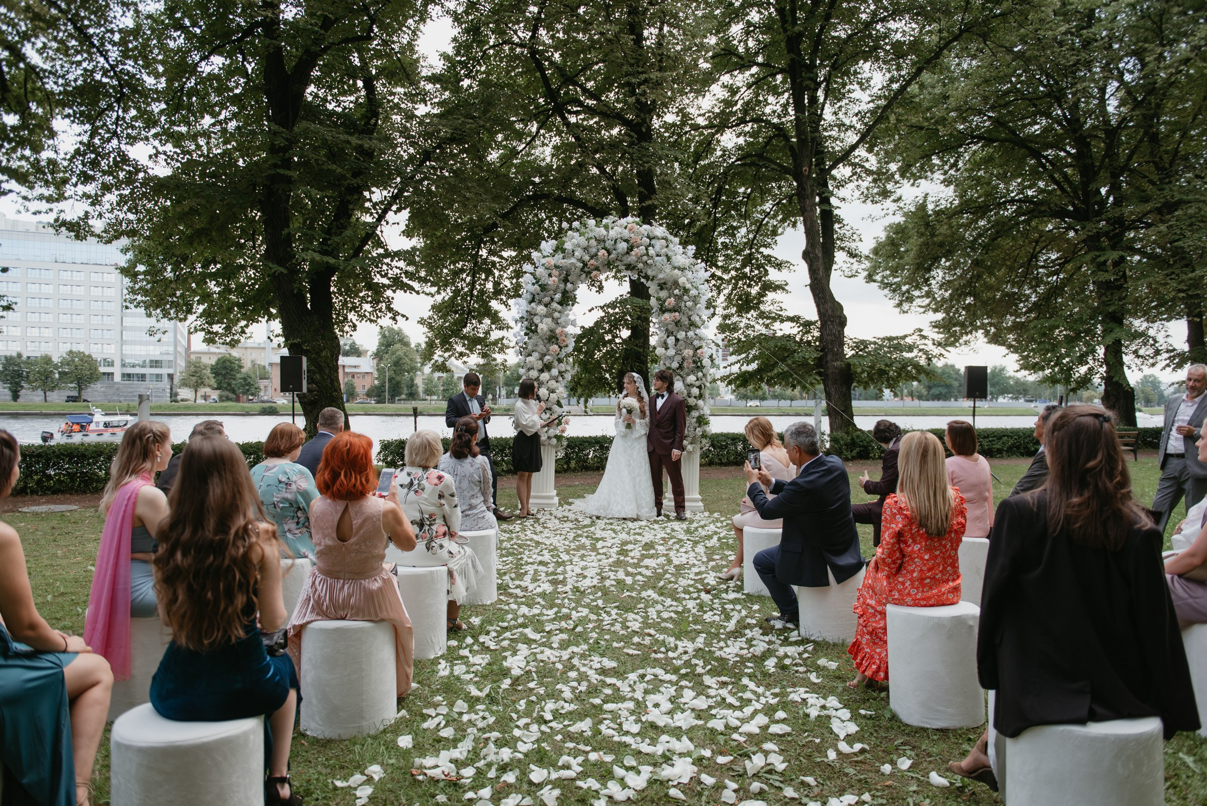 выездная регистрация в резиденции К2