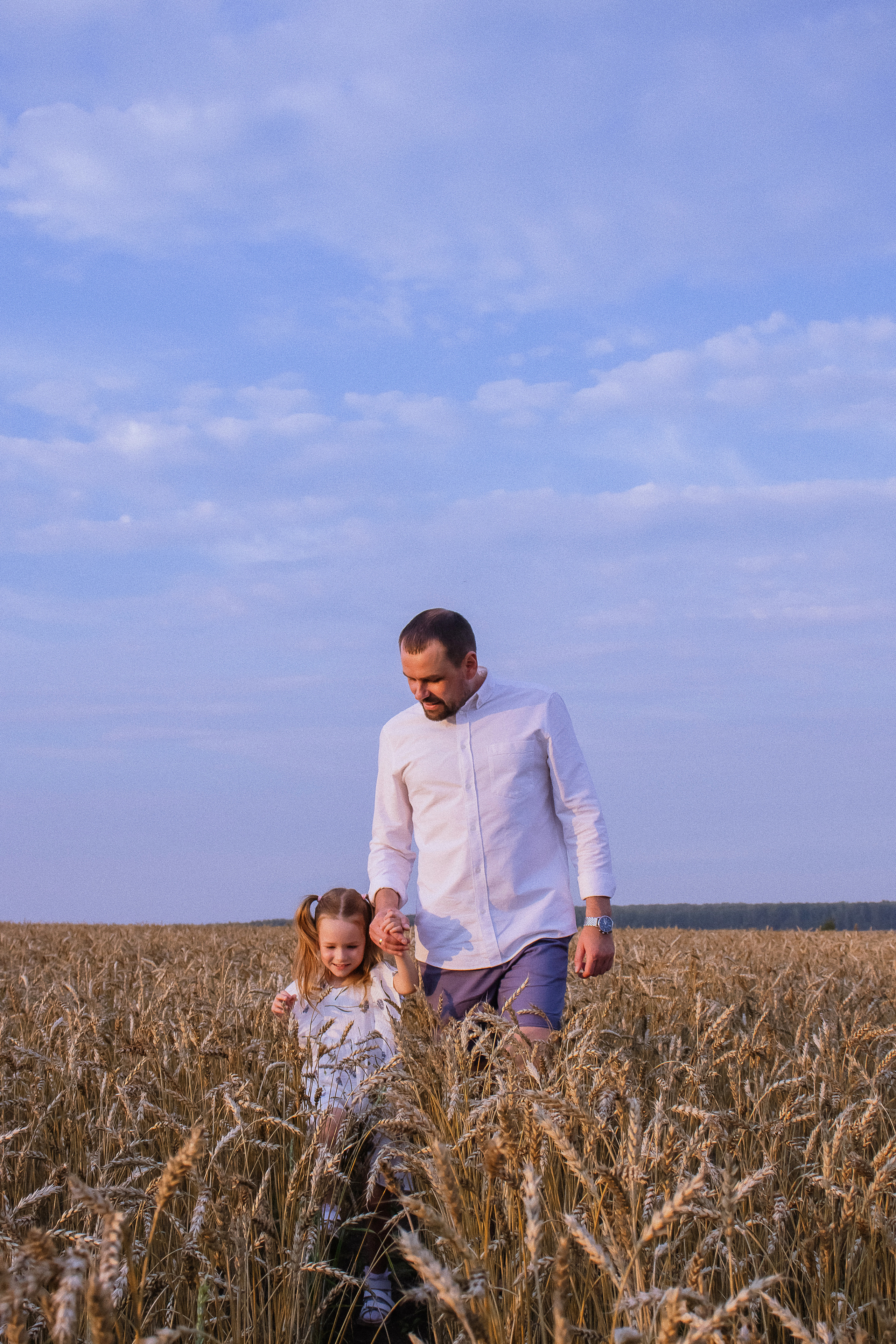 Семейная в пшеничном поле: Анастасия, Дмитрий и Алисия. Фотограф Екатеринубрг/Верхняя Пышма