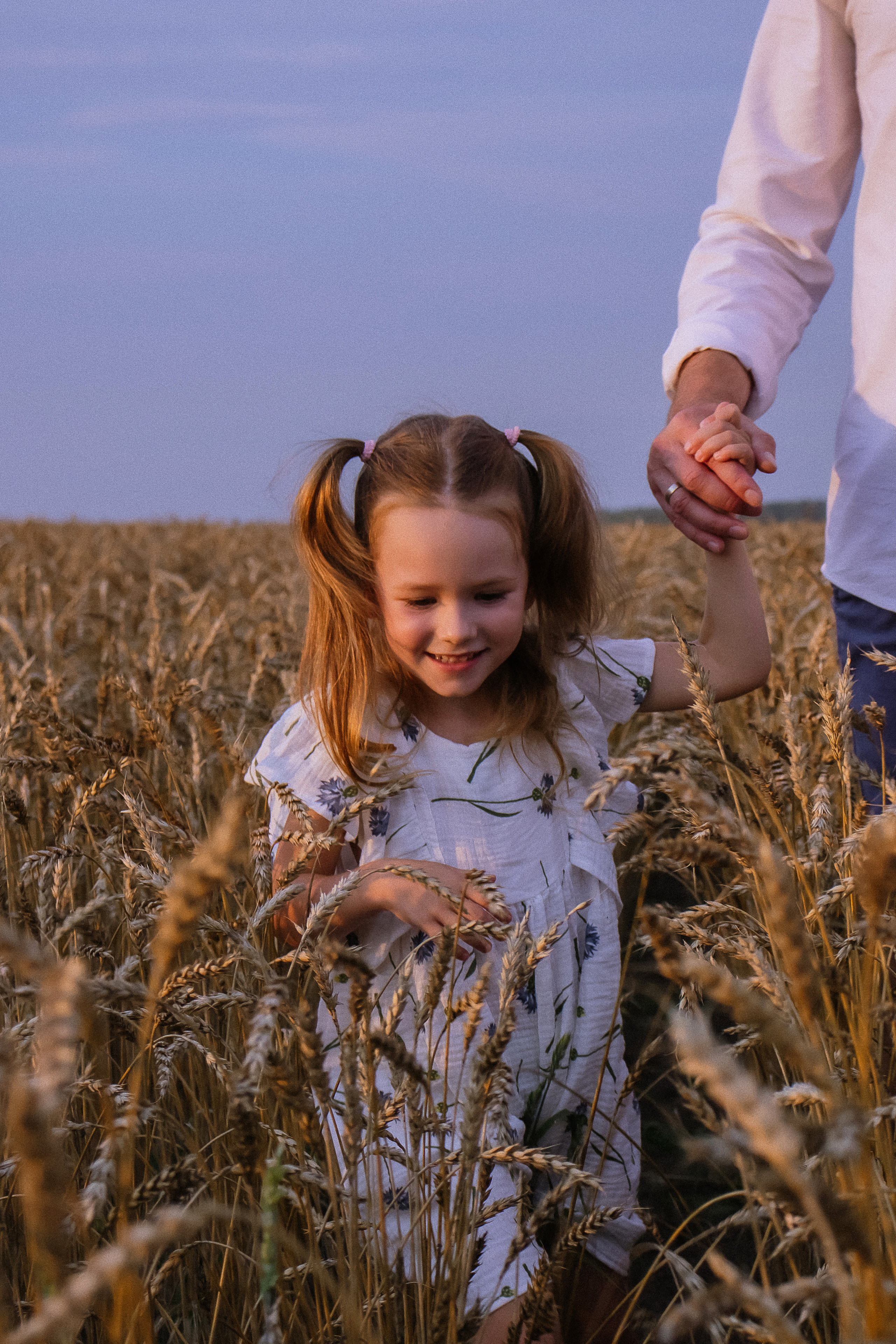 Фотосессия в пшеничном поле вблизи Екатеринбурга: индивидуально, love story, семейные.