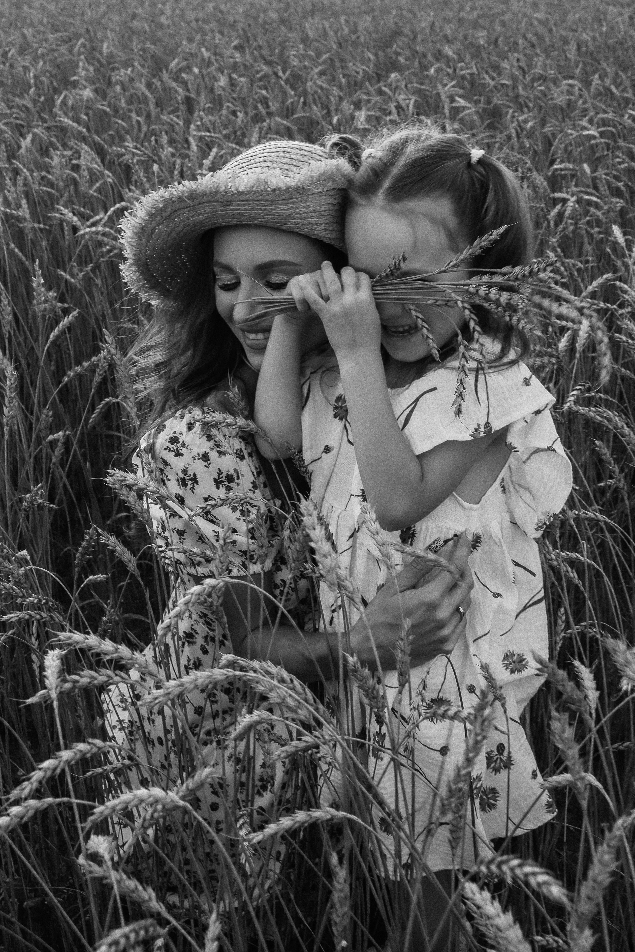 Семейная в пшеничном поле: Анастасия, Дмитрий и Алисия. Фотограф Екатеринубрг/Верхняя Пышма