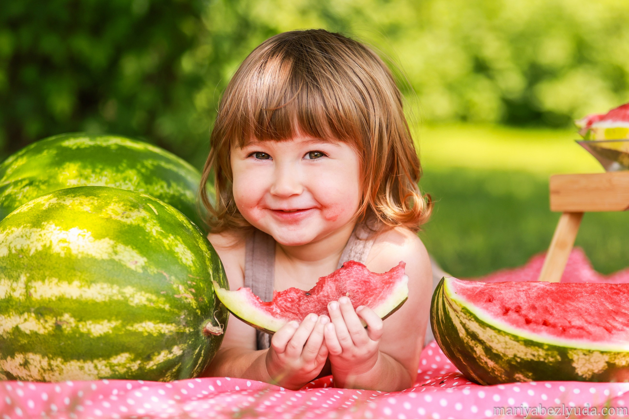 Фотосессия с арбузами, пикап с арбузами, съёмка с арбузами, летняя фотосессия с арбузами. Семейный и детский фотограф в Москве Мария Быкова