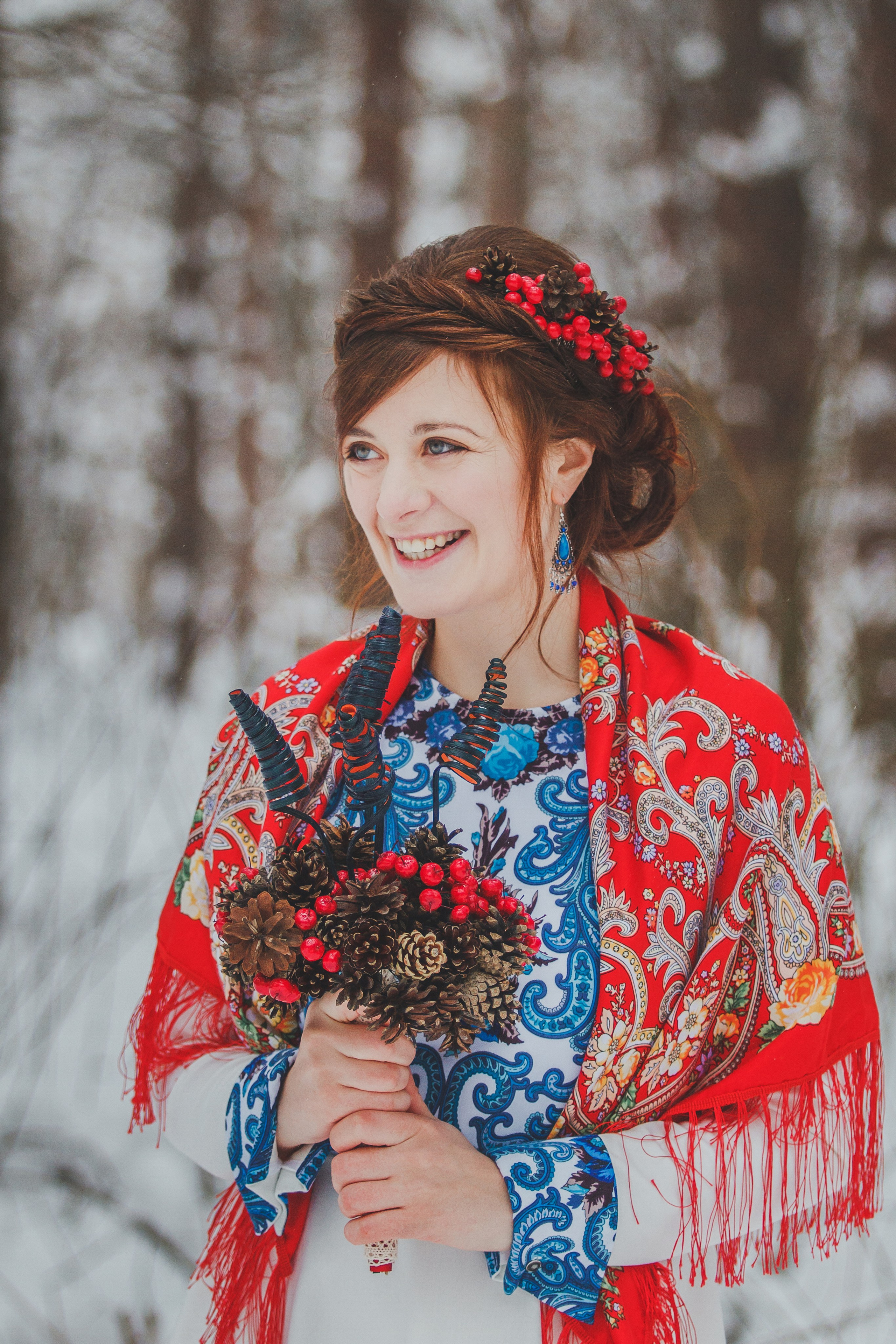 Свадебная фотосессия в русском стиле зимой. Семейный и детский фотограф в Москве Мария Быкова