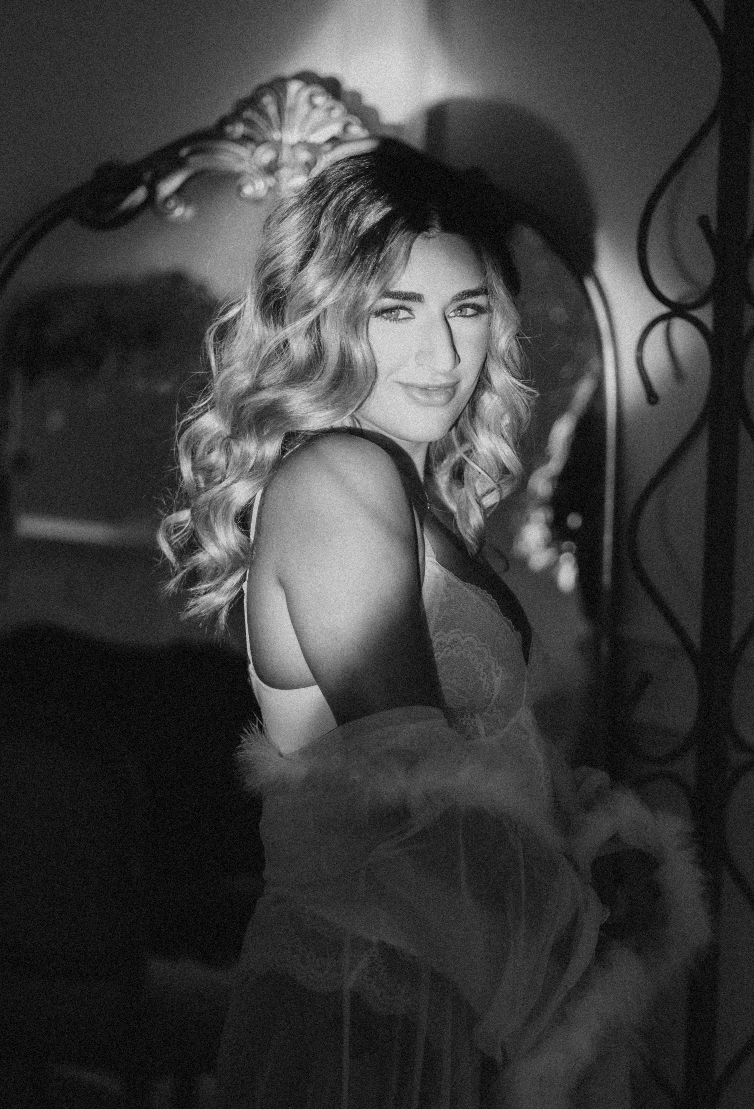 You are beautiful. Family&Couple Photographer