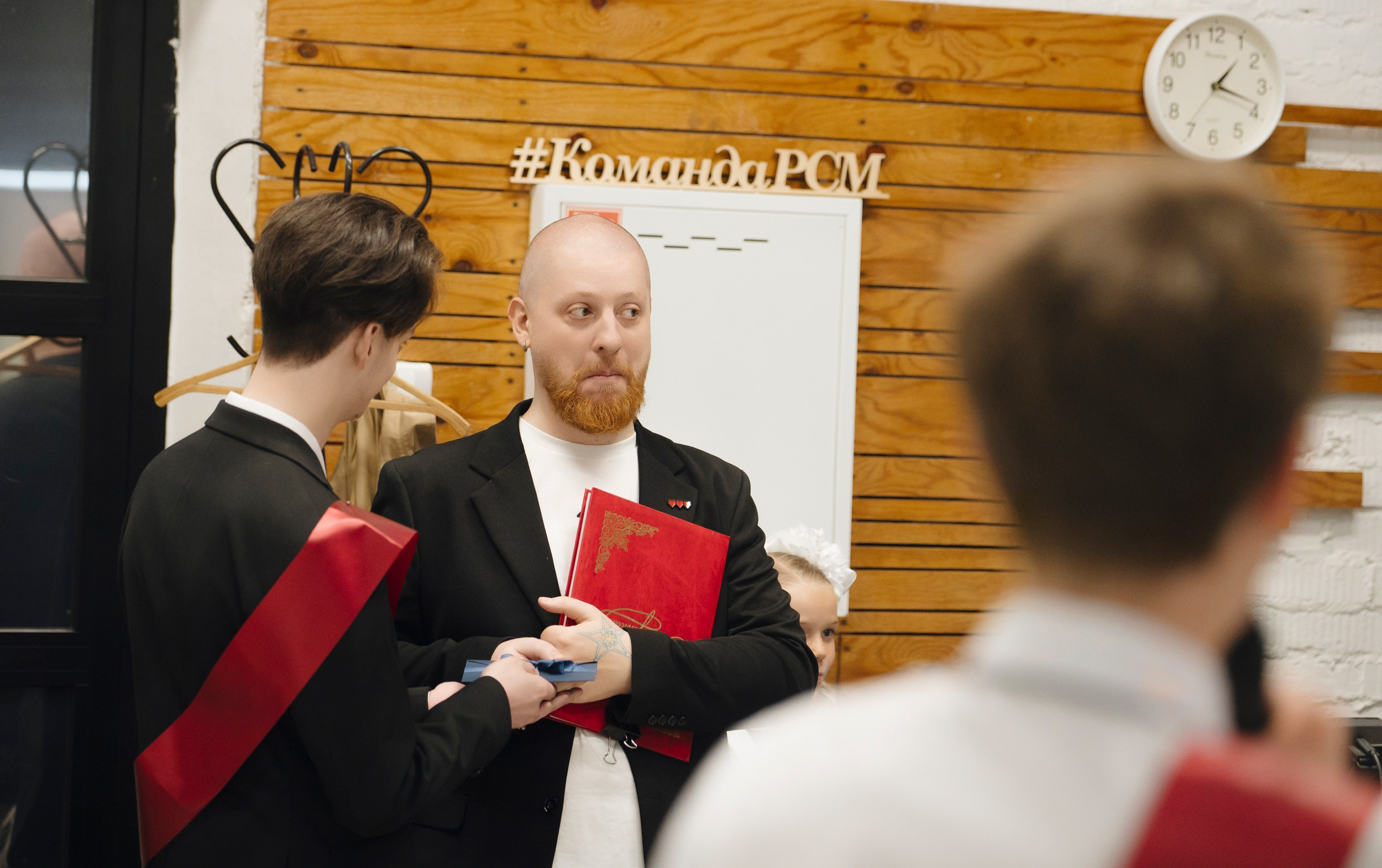 Линейка/Последний звонок АТШ. Photoalbum-vl.ru