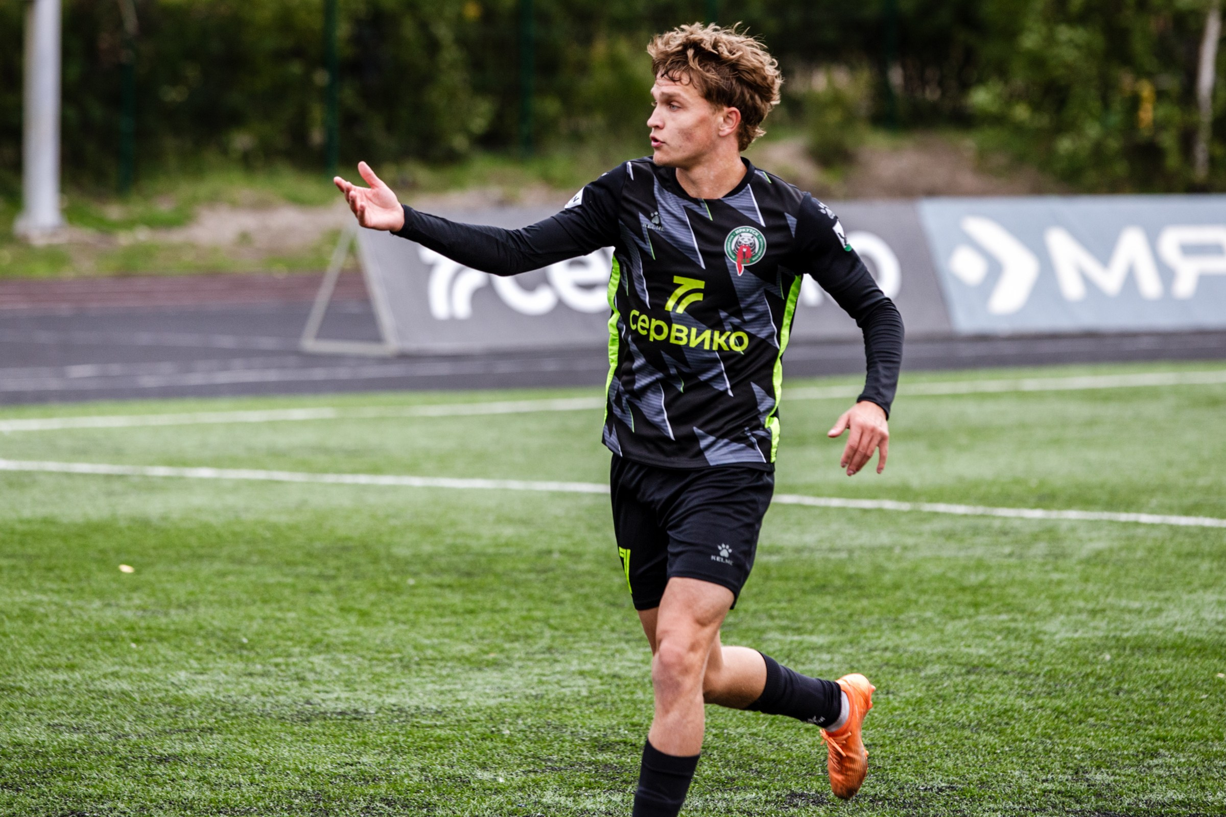 Первенство России по футболу LEON-Вторая лига Б | ФК Иркутск — Космос (Долгопрудный) | 14.09.25. Фотограф в Иркутске Евгения Айвазова