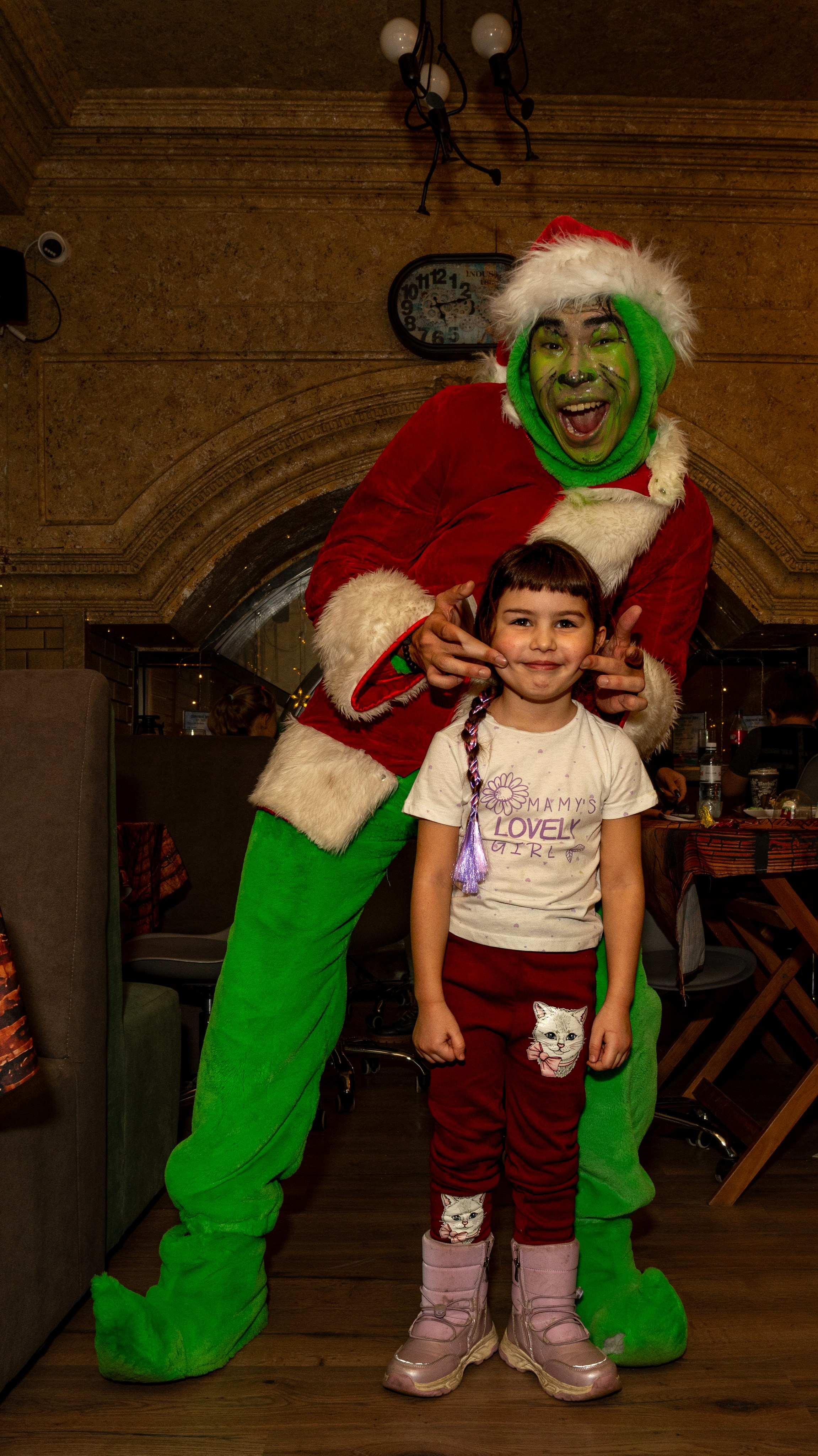 '25 Christmas at KofeBara. Stan Sidel’s Art