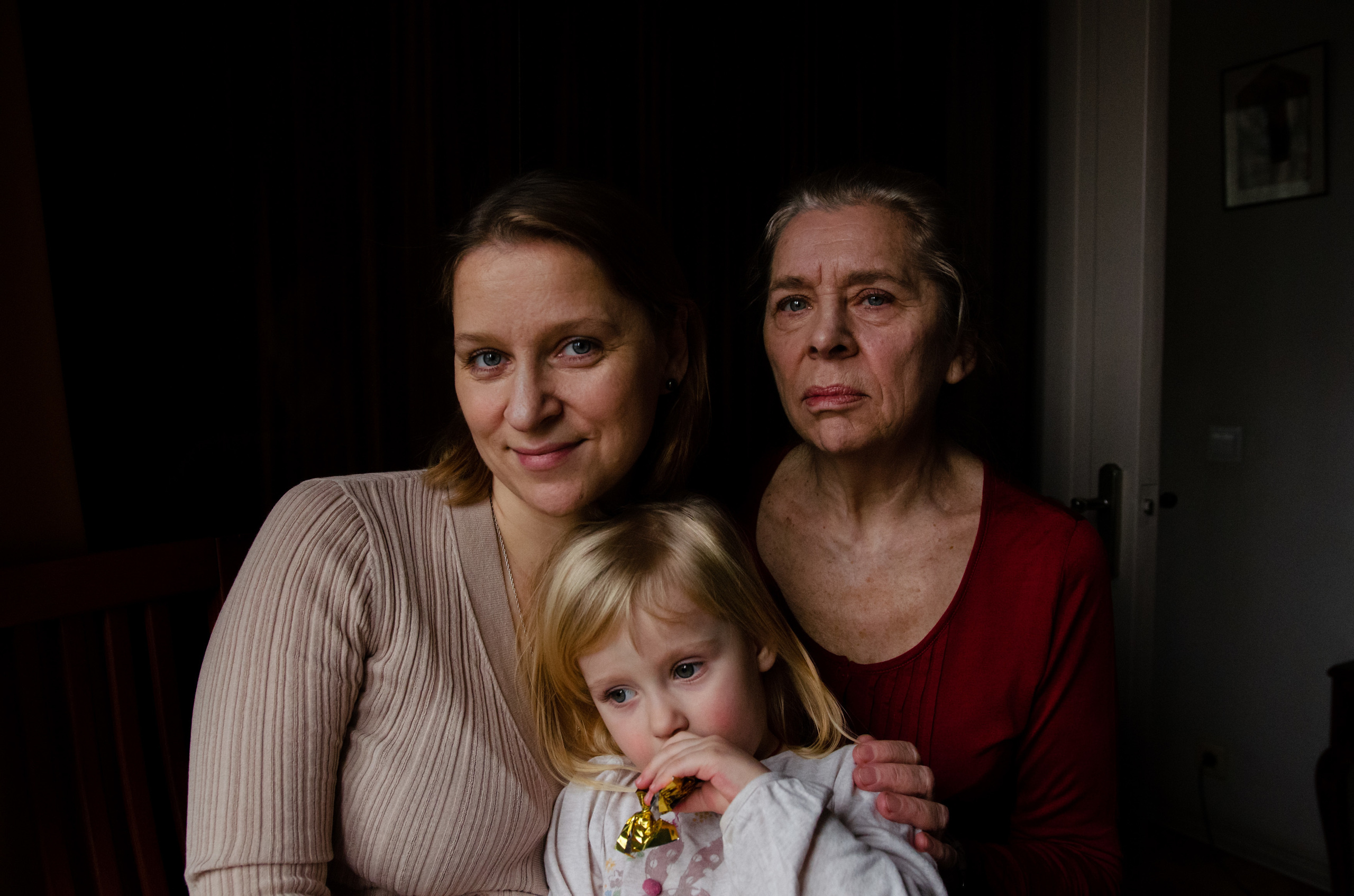 Натусик, Настя, Дима, Татьяна Георгиевна и кот Бежик. Annaalyoshicheva.ru детский и семейный лайфстайл Lifestyle фотограф