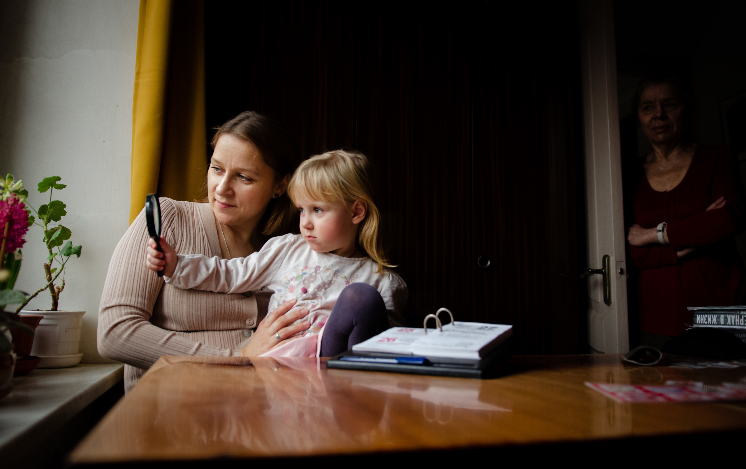 Натусик, Настя, Дима, Татьяна Георгиевна и кот Бежик. Annaalyoshicheva.ru детский и семейный лайфстайл Lifestyle фотограф