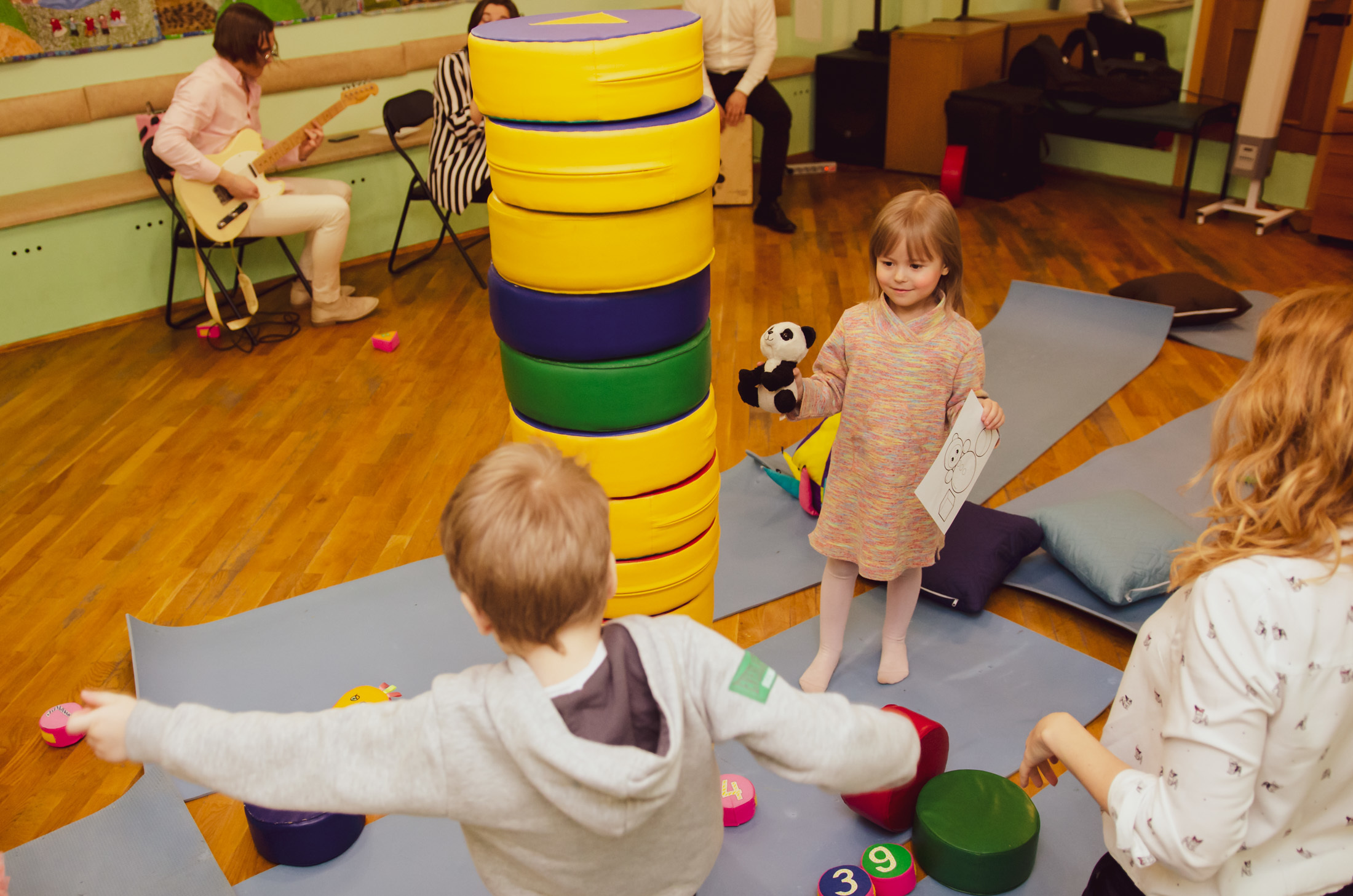 Детский концерт. Annaalyoshicheva.ru детский и семейный лайфстайл Lifestyle фотограф