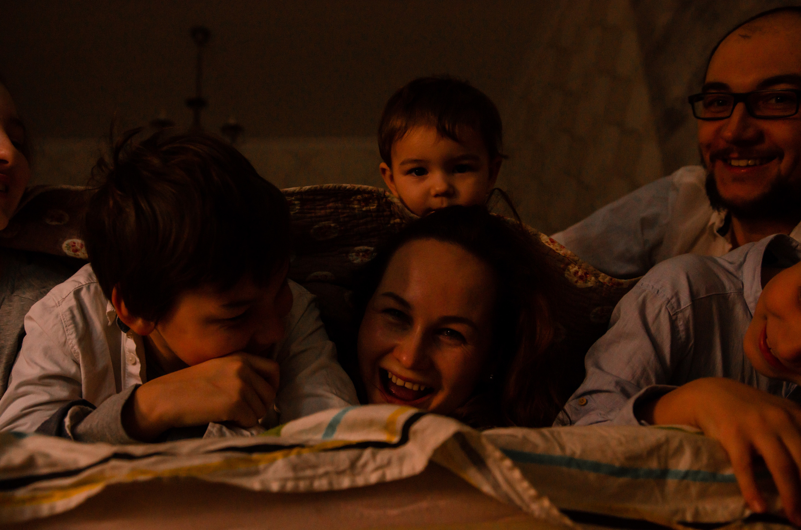 Женя, Денис и Дети: Кристина, Кирилл, Фёдор и Настасья. Annaalyoshicheva.ru детский и семейный лайфстайл Lifestyle фотограф