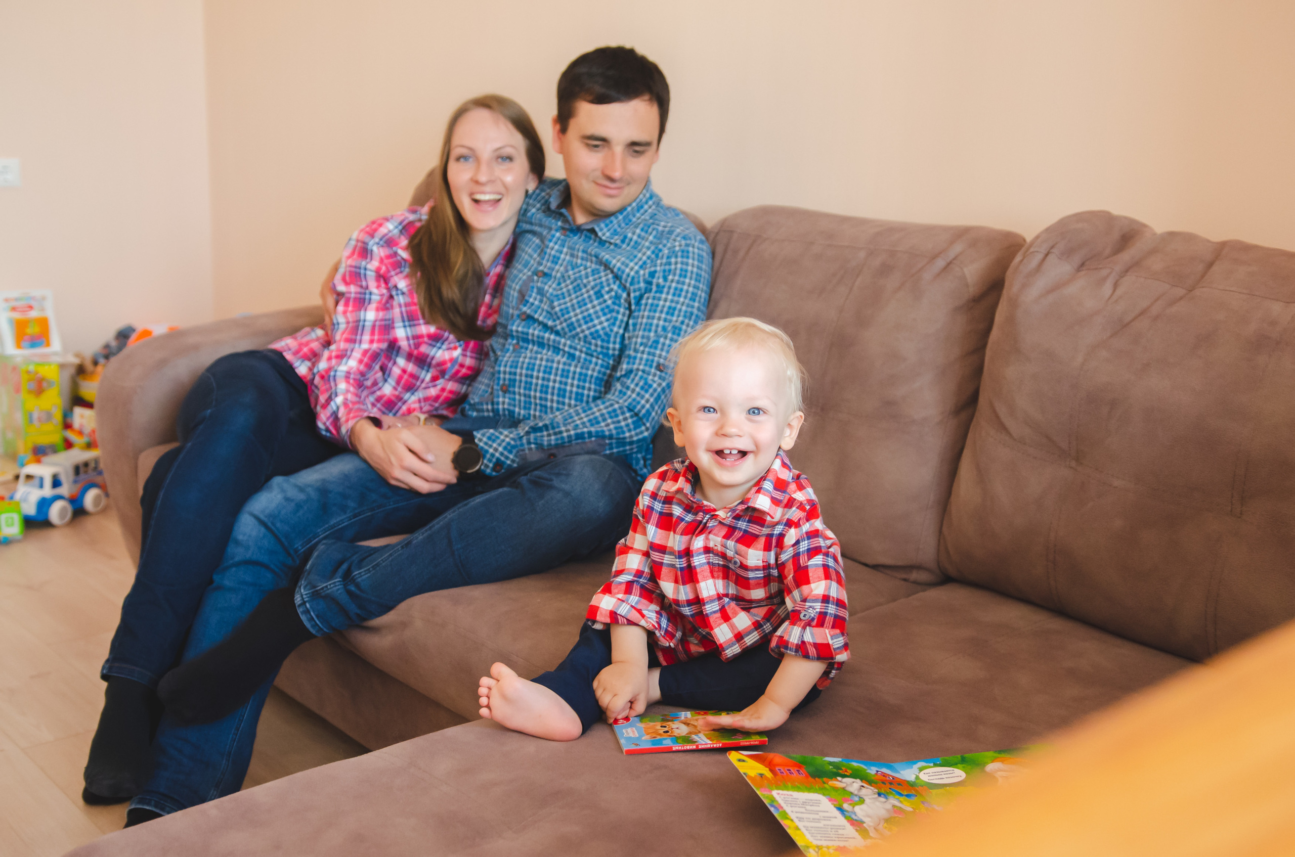 Алёна, Андрей и Кирилл. Annaalyoshicheva.ru детский и семейный лайфстайл Lifestyle фотограф