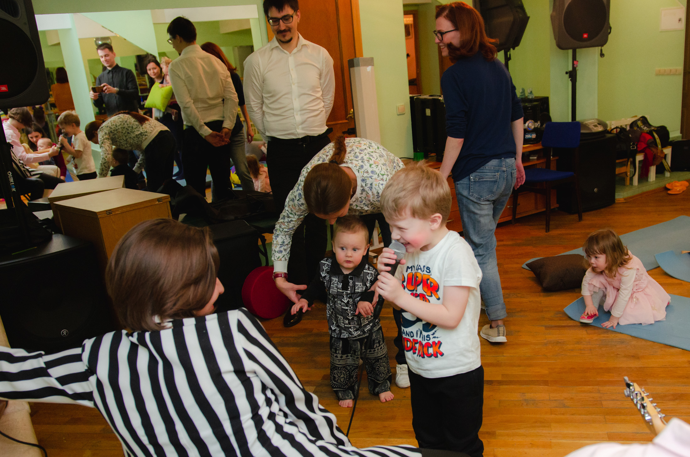 Детский концерт. Annaalyoshicheva.ru детский и семейный лайфстайл Lifestyle фотограф