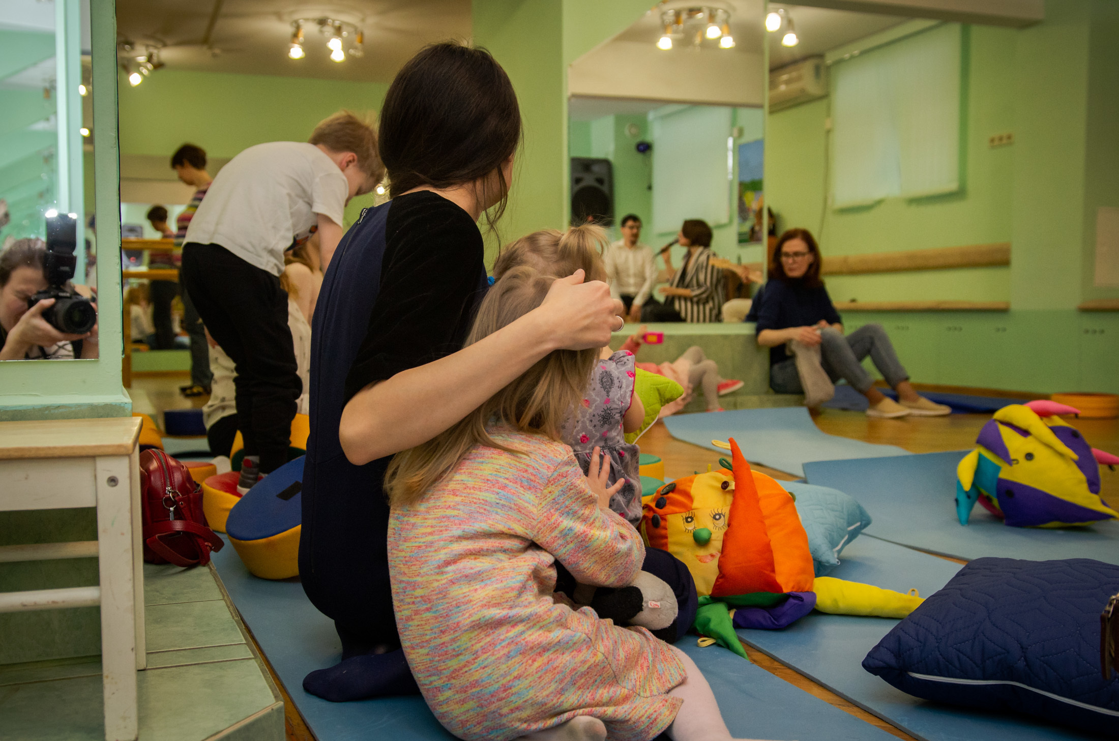 Детский концерт. Annaalyoshicheva.ru детский и семейный лайфстайл Lifestyle фотограф