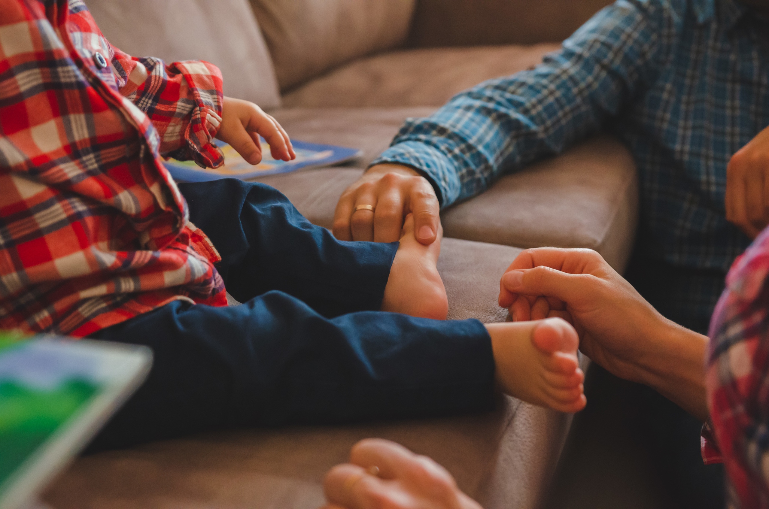 Алёна, Андрей и Кирилл. Annaalyoshicheva.ru детский и семейный лайфстайл Lifestyle фотограф