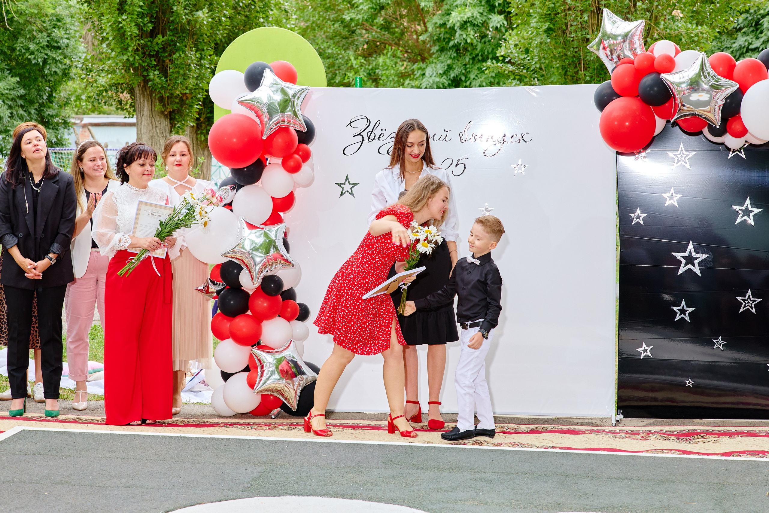 Выпускной 45 сад. Фотограф Выпускные альбомы Таганрог Сергей Коробченко
