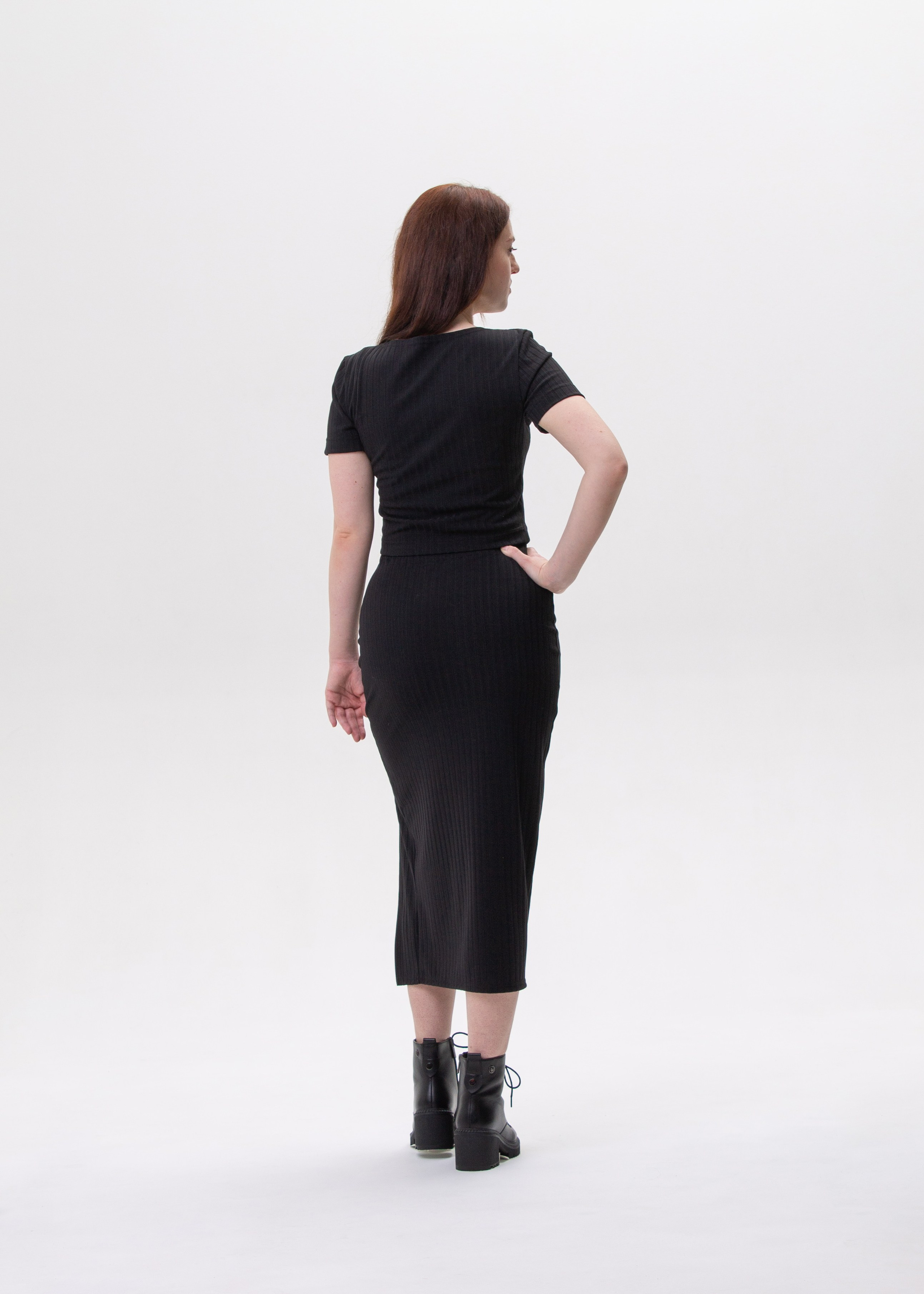 Предметная фотография одежды для Ozon и Wildberries. Фотограф в Анапе Олег Зекерьяев