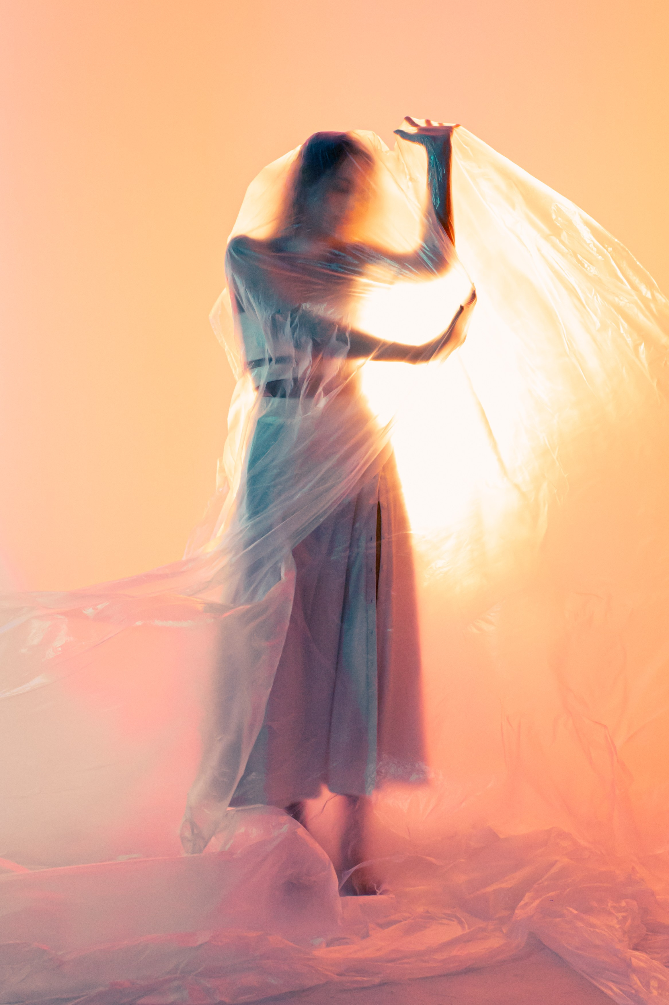 Нарушая вакуум. Портретный фотограф Лакшин Денис. Истории через фотографию