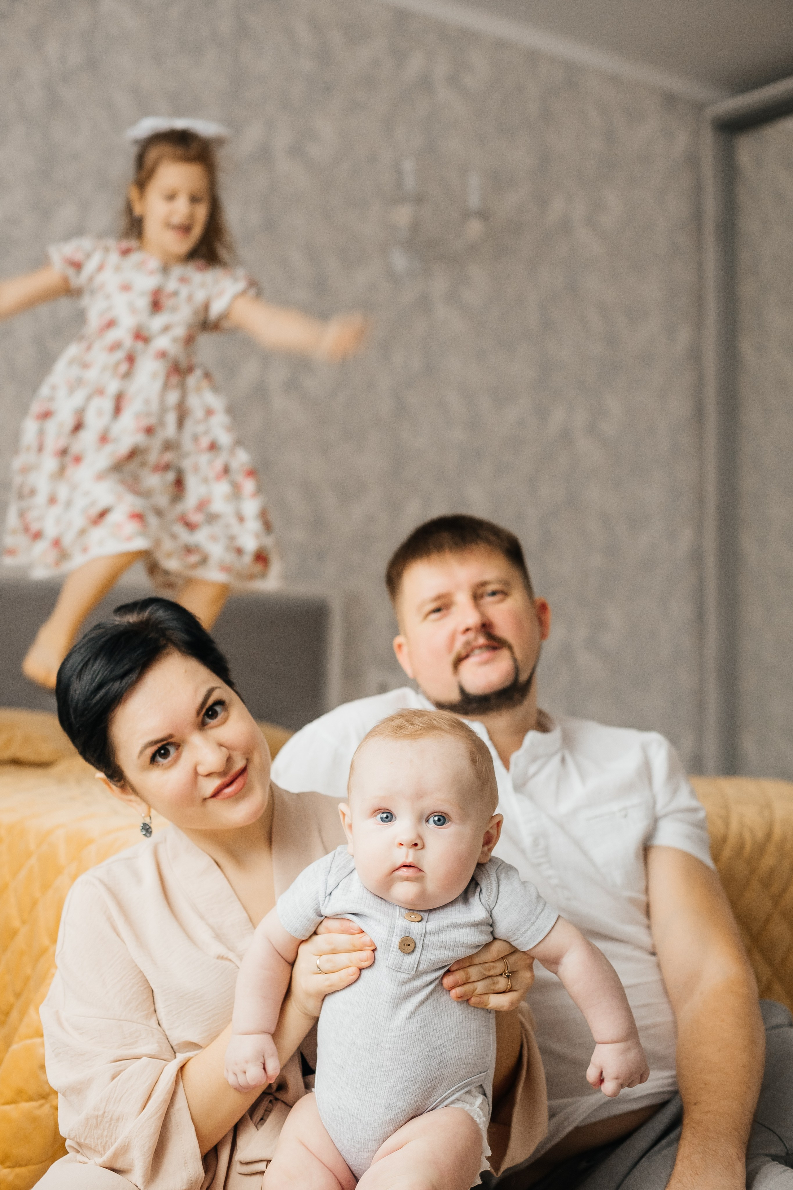 Уютная встреча. Фотограф новорожденных в г. Россошь Виктория Нечепуренко