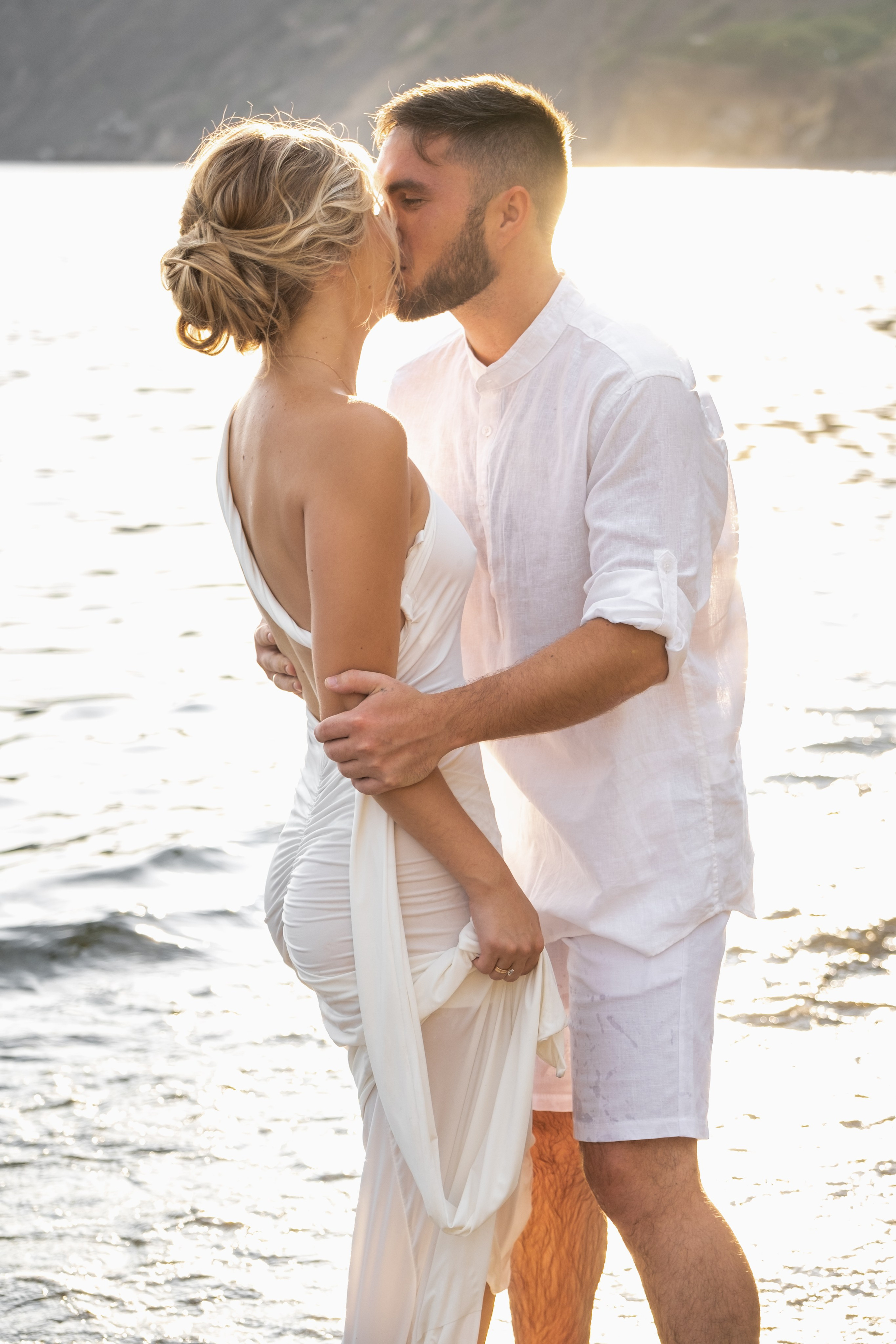 Фотосессия на море. Яшмовый пляж, Севастополь. Фиолент. Даша и Дмитрий. Профессиональная фотосъемка в Крыму. Натуральные эмоции и живые кадры. Забронируйте дату прямо сейчас!