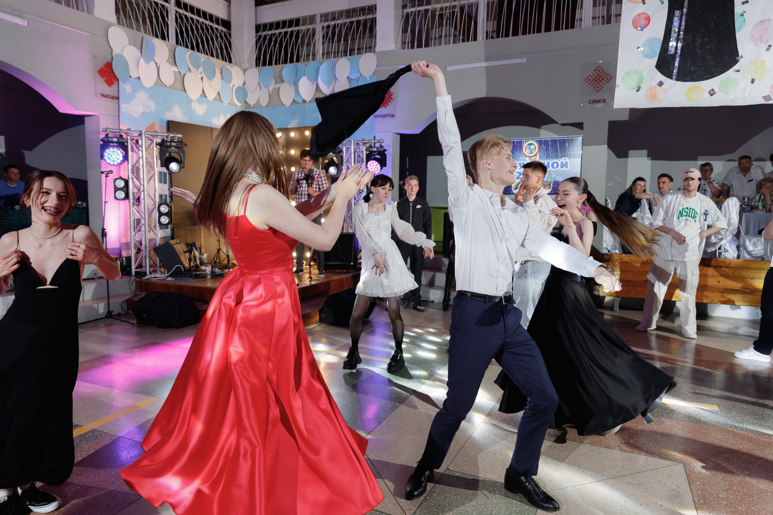 Школьный выпускной 2023 год в Минске. Свадебный фотограф в Минске/Беларуси Сергей Спиридонов
