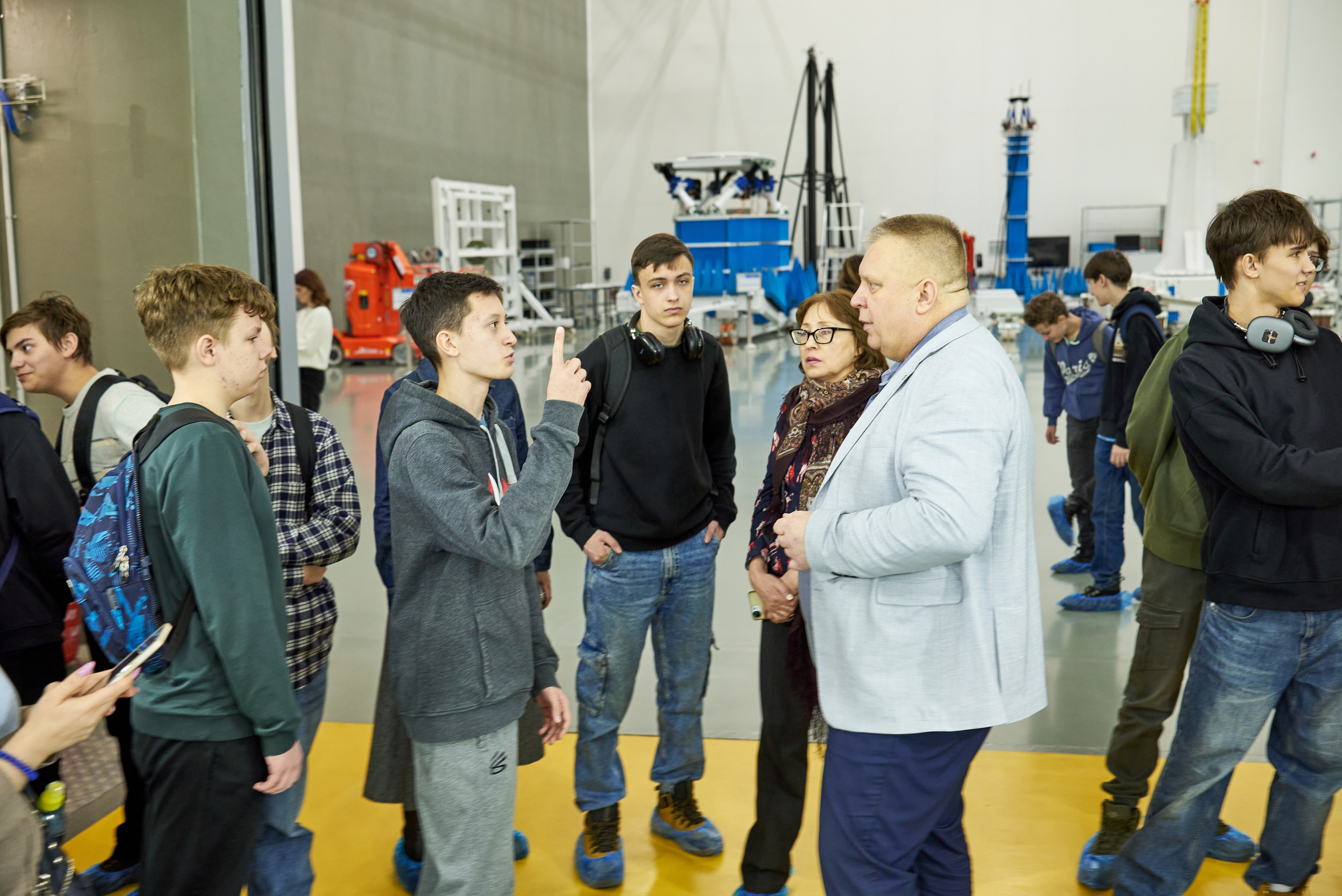 Экскурсия в «Газпром Космические системы». Фотограф Щёлково