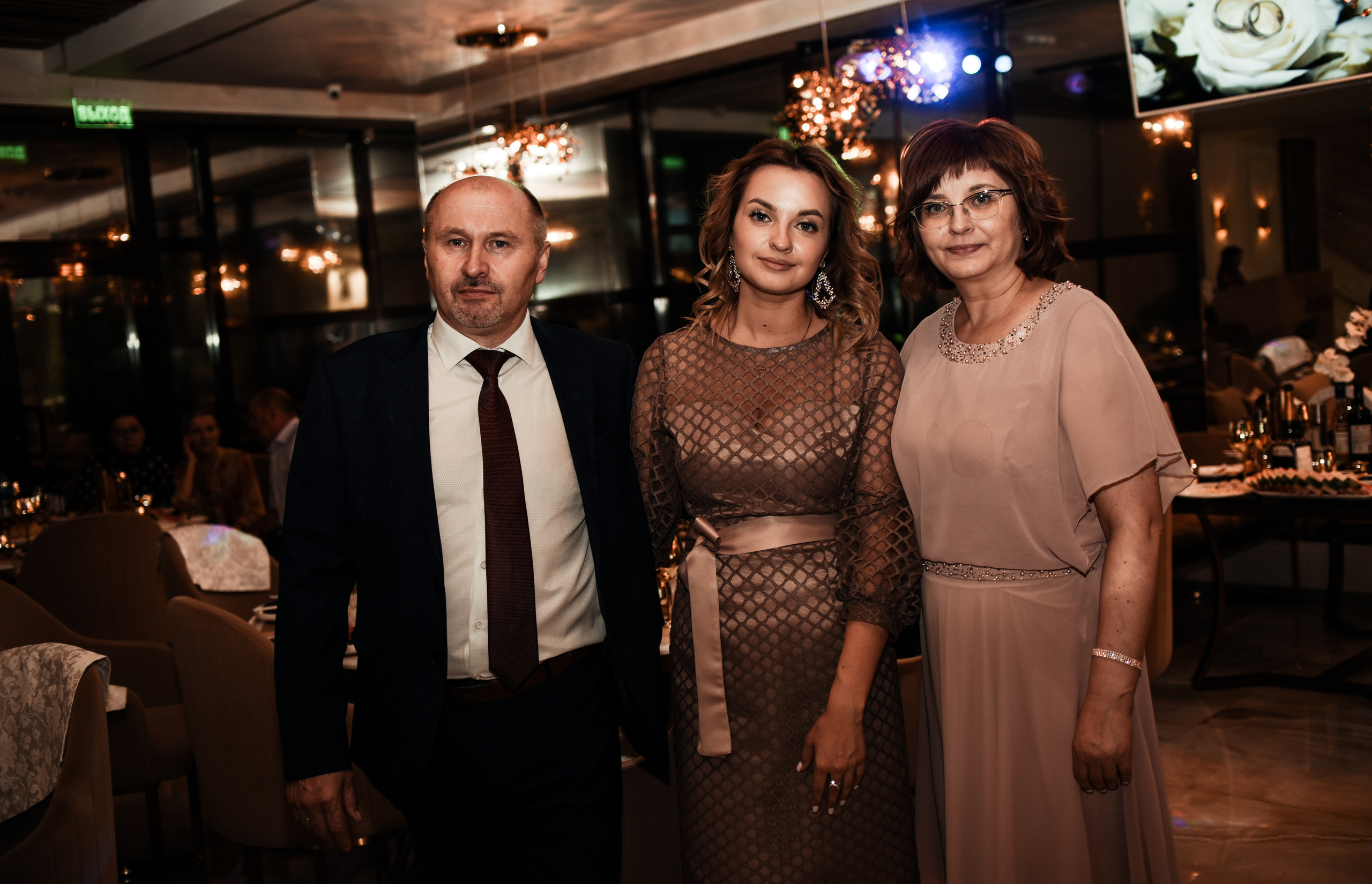 Свадебный день Ильи и Насти. Свадебный, семейный, детский, контент фотограф в Омске Максим Ильин