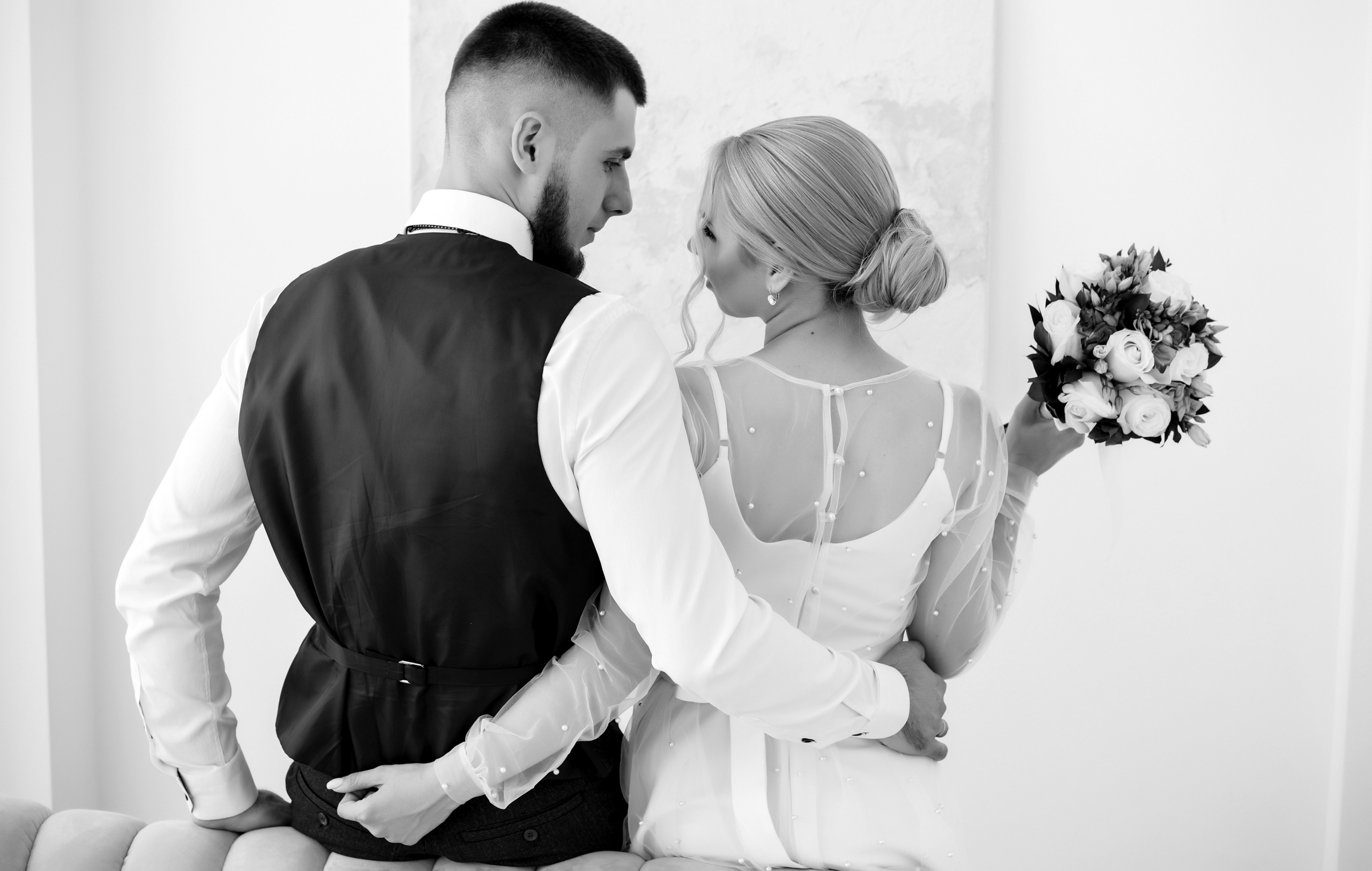 Небольшая чб серия со свадьбы Алесея и Полины. Свадебный, семейный, детский, контент фотограф в Омске Максим Ильин