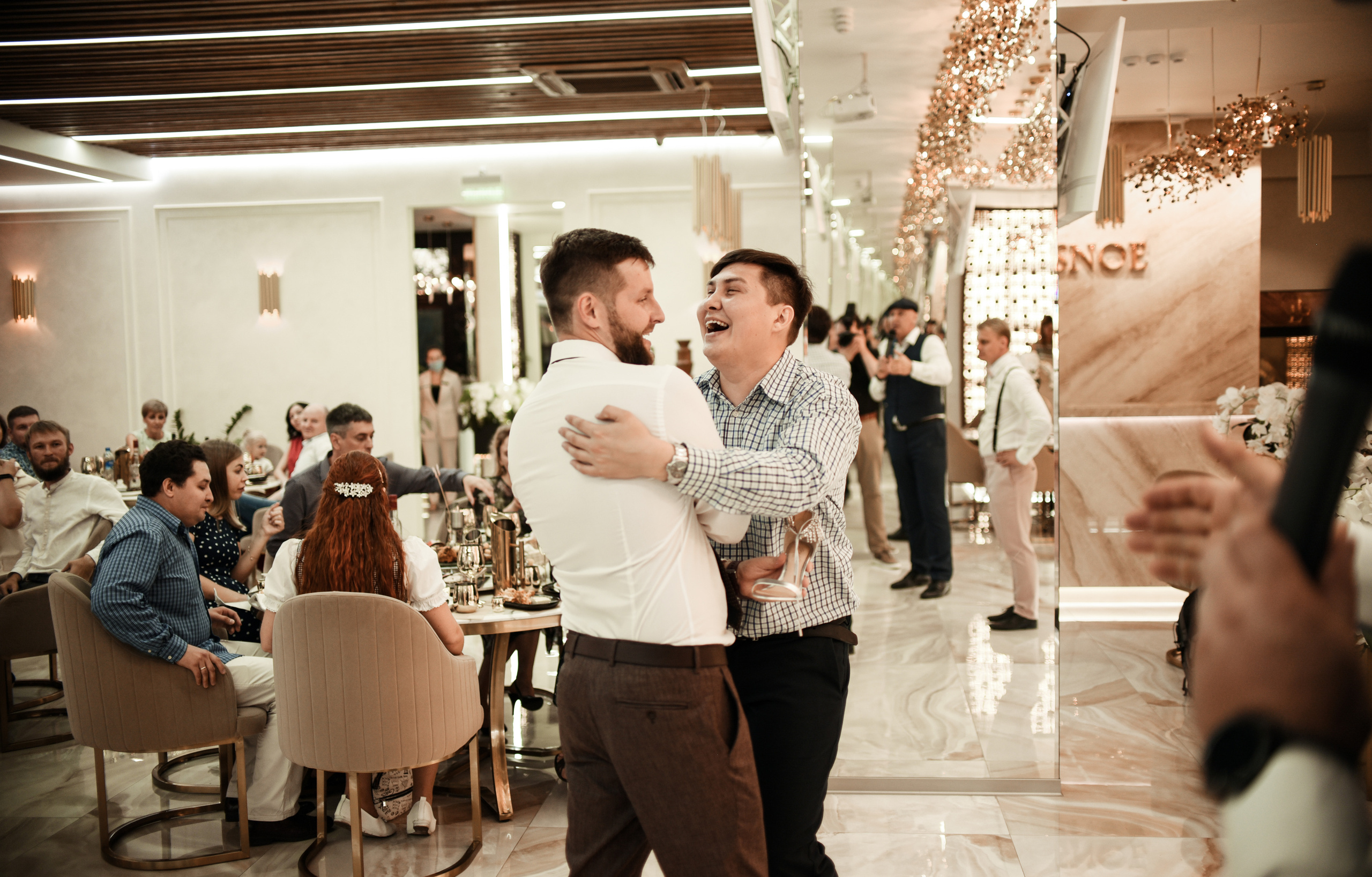 Свадебный день Ильи и Насти. Свадебный, семейный, детский, контент фотограф в Омске Максим Ильин