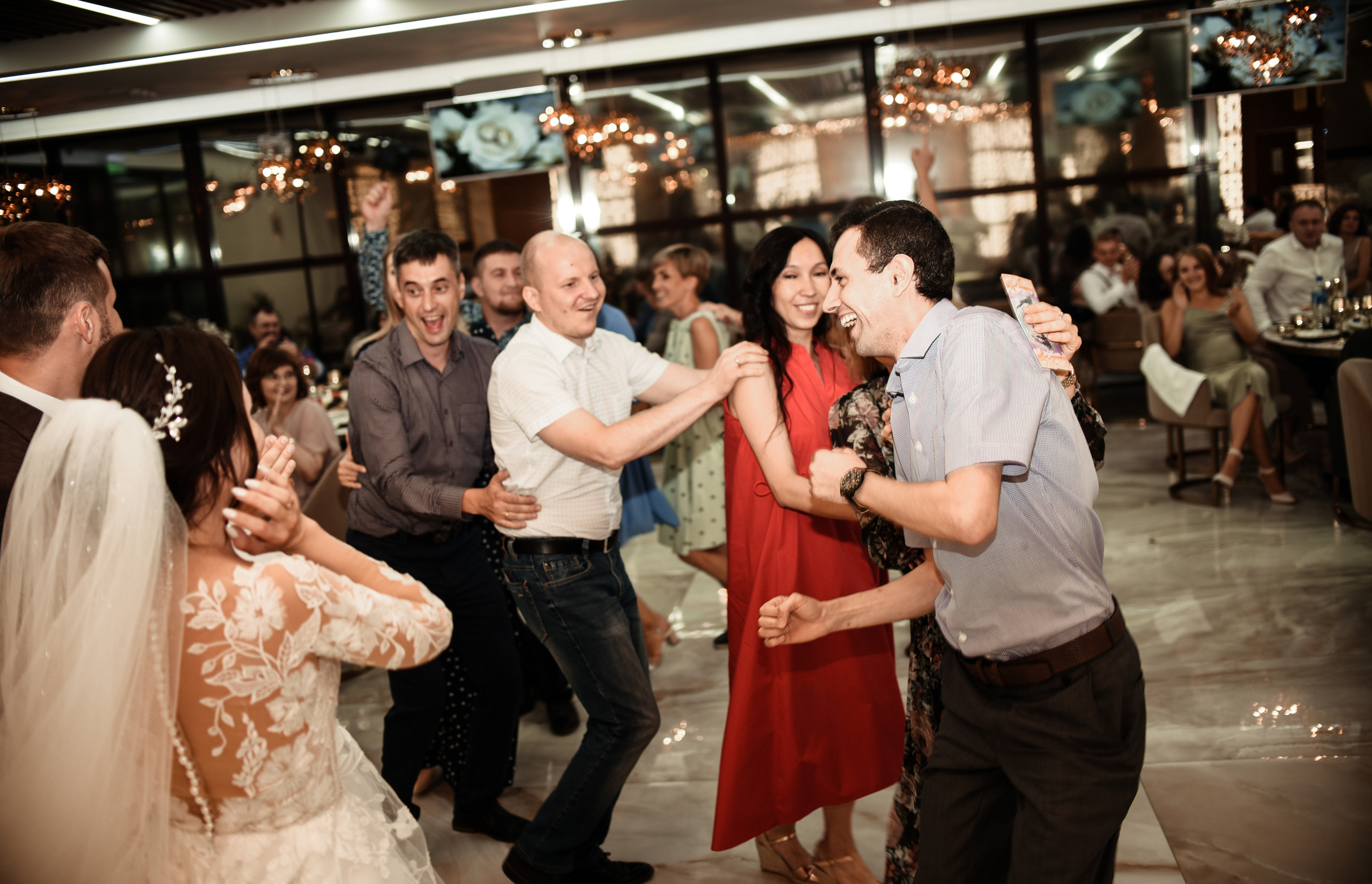 Свадебный день Ильи и Насти. Свадебный, семейный, детский, контент фотограф в Омске Максим Ильин