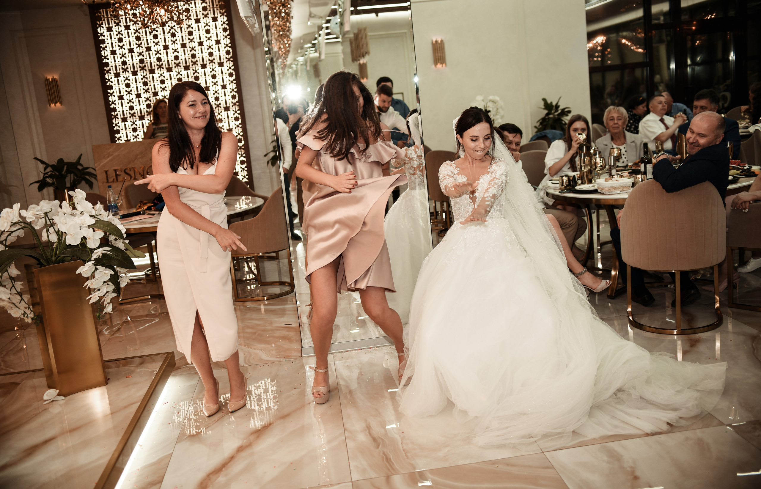 Свадебный день Ильи и Насти. Свадебный, семейный, детский, контент фотограф в Омске Максим Ильин