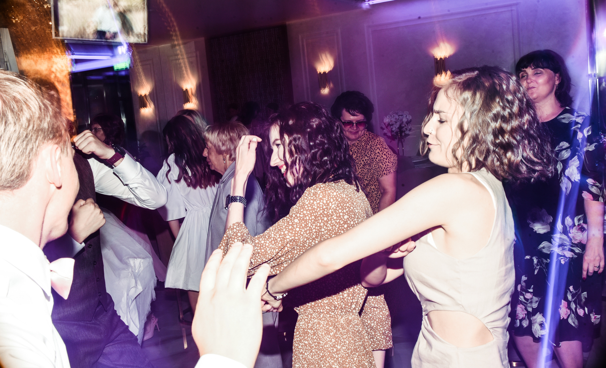 Свадебный день Ильи и Насти. Свадебный, семейный, детский, контент фотограф в Омске Максим Ильин