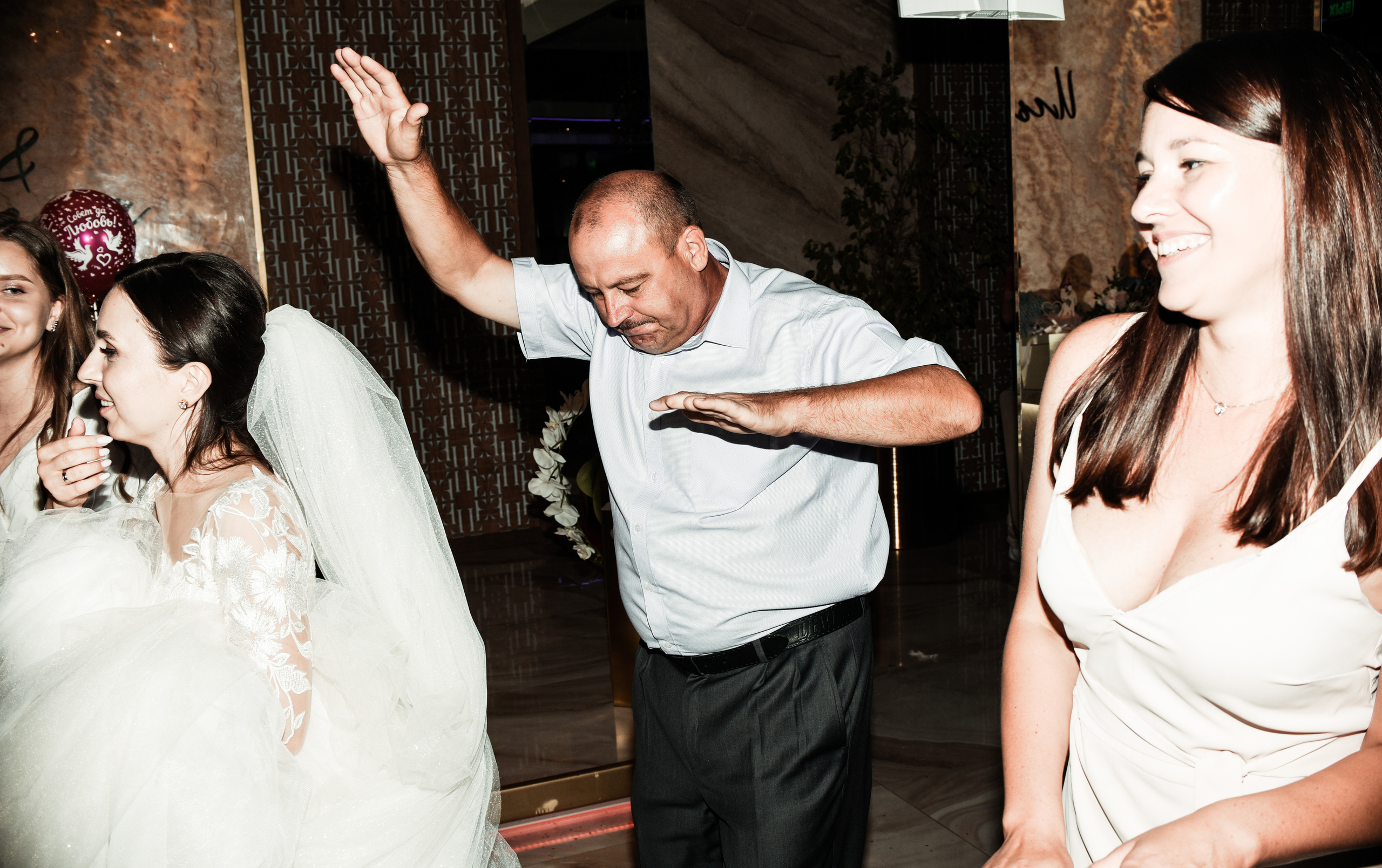 Свадебный день Ильи и Насти. Свадебный, семейный, детский, контент фотограф в Омске Максим Ильин