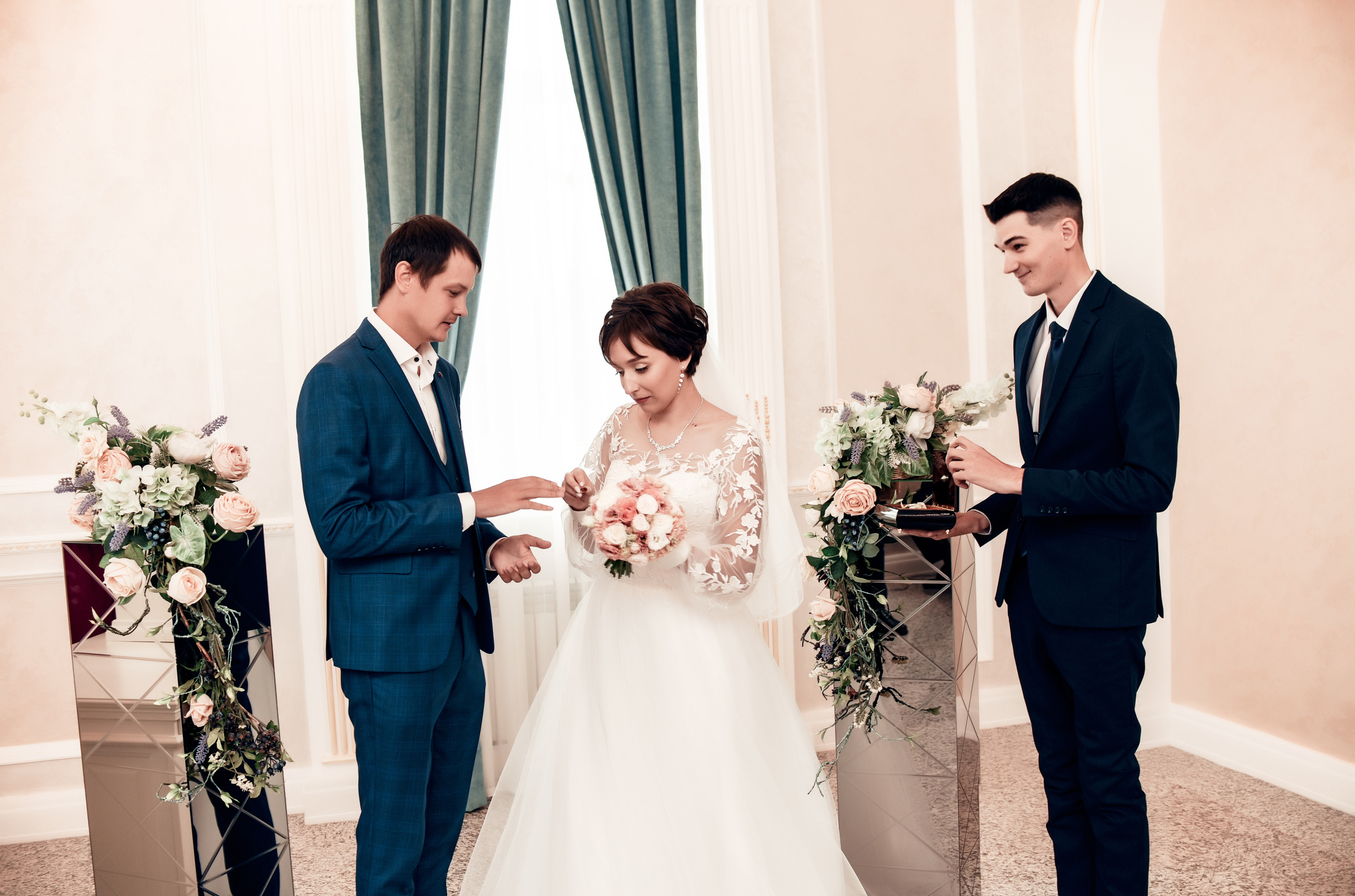 Леша и Даша и их свадебный день. Свадебный, семейный, детский, контент фотограф в Омске Максим Ильин