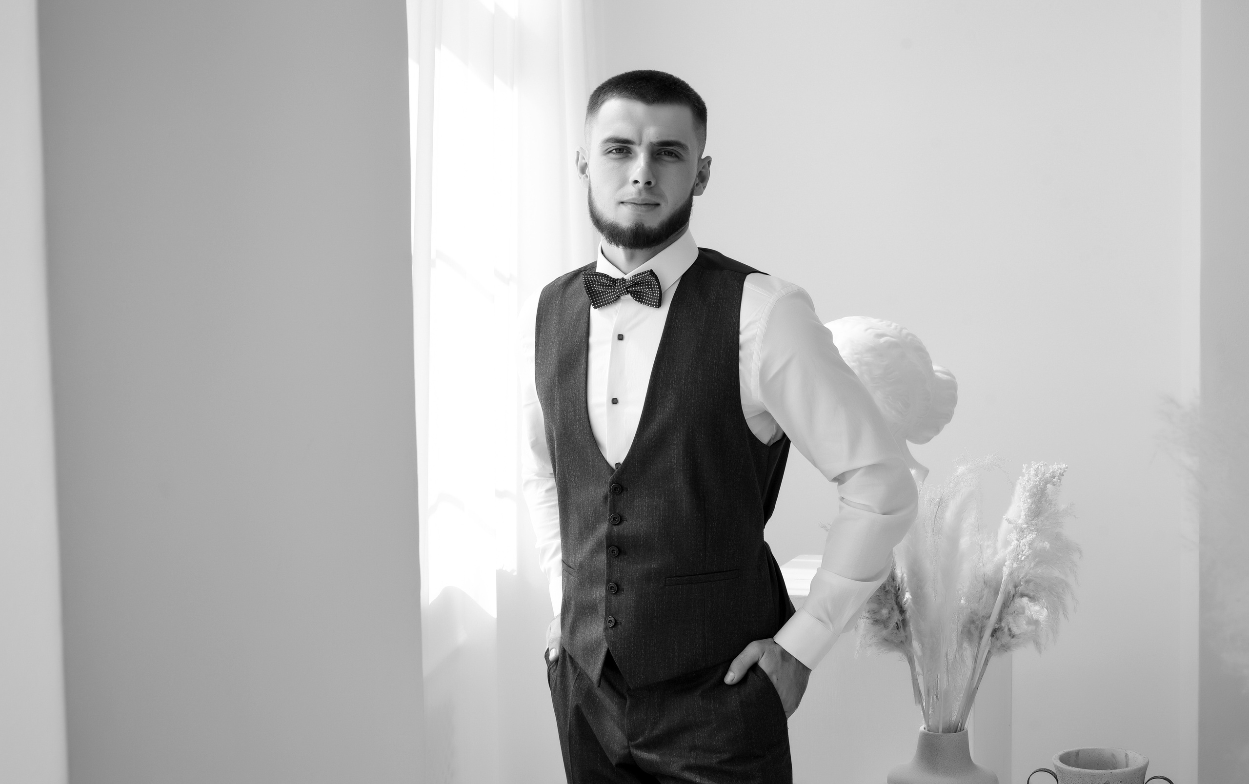 Небольшая чб серия со свадьбы Алесея и Полины. Свадебный, семейный, детский, контент фотограф в Омске Максим Ильин