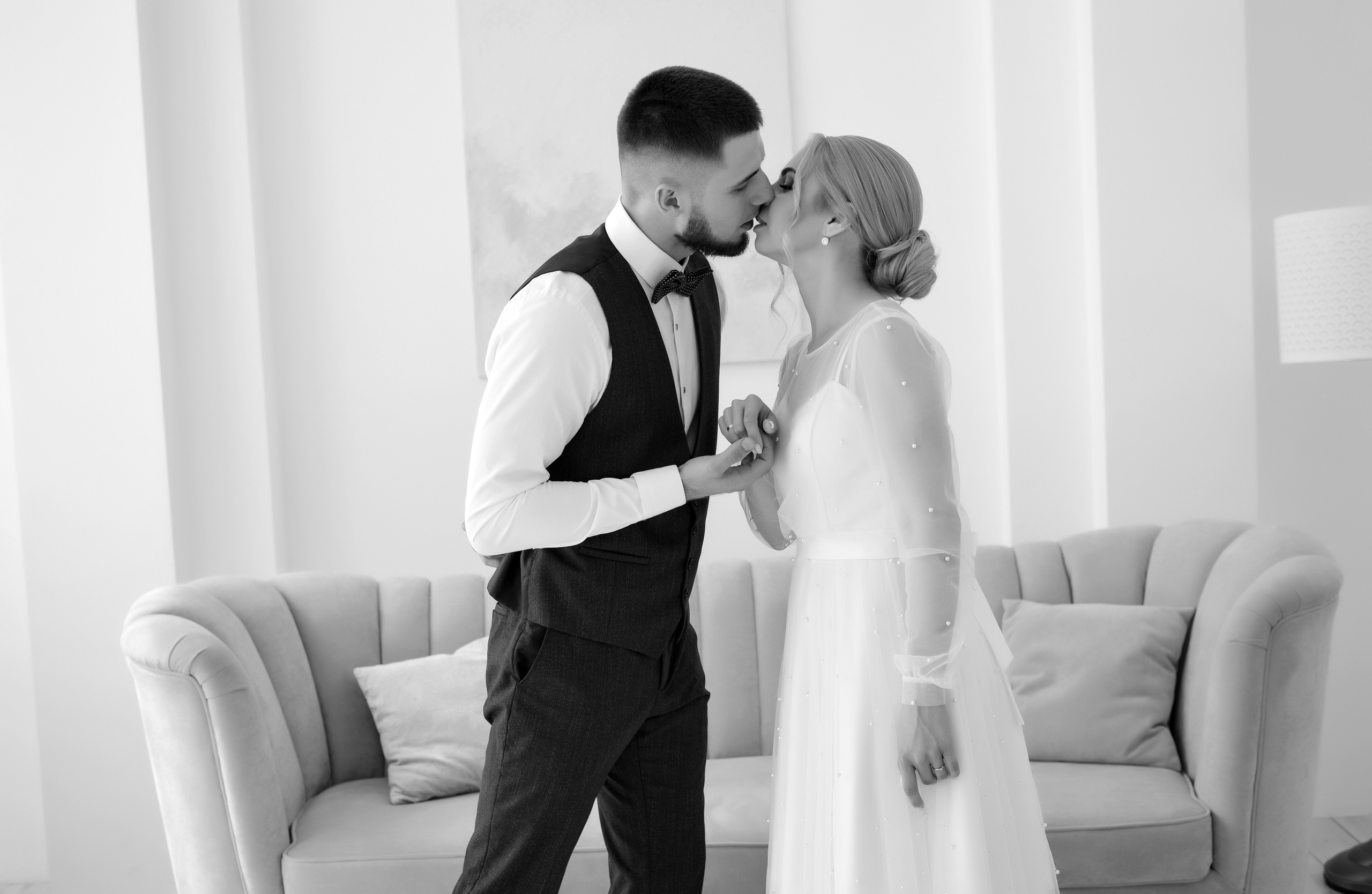 Небольшая чб серия со свадьбы Алесея и Полины. Свадебный, семейный, детский, контент фотограф в Омске Максим Ильин