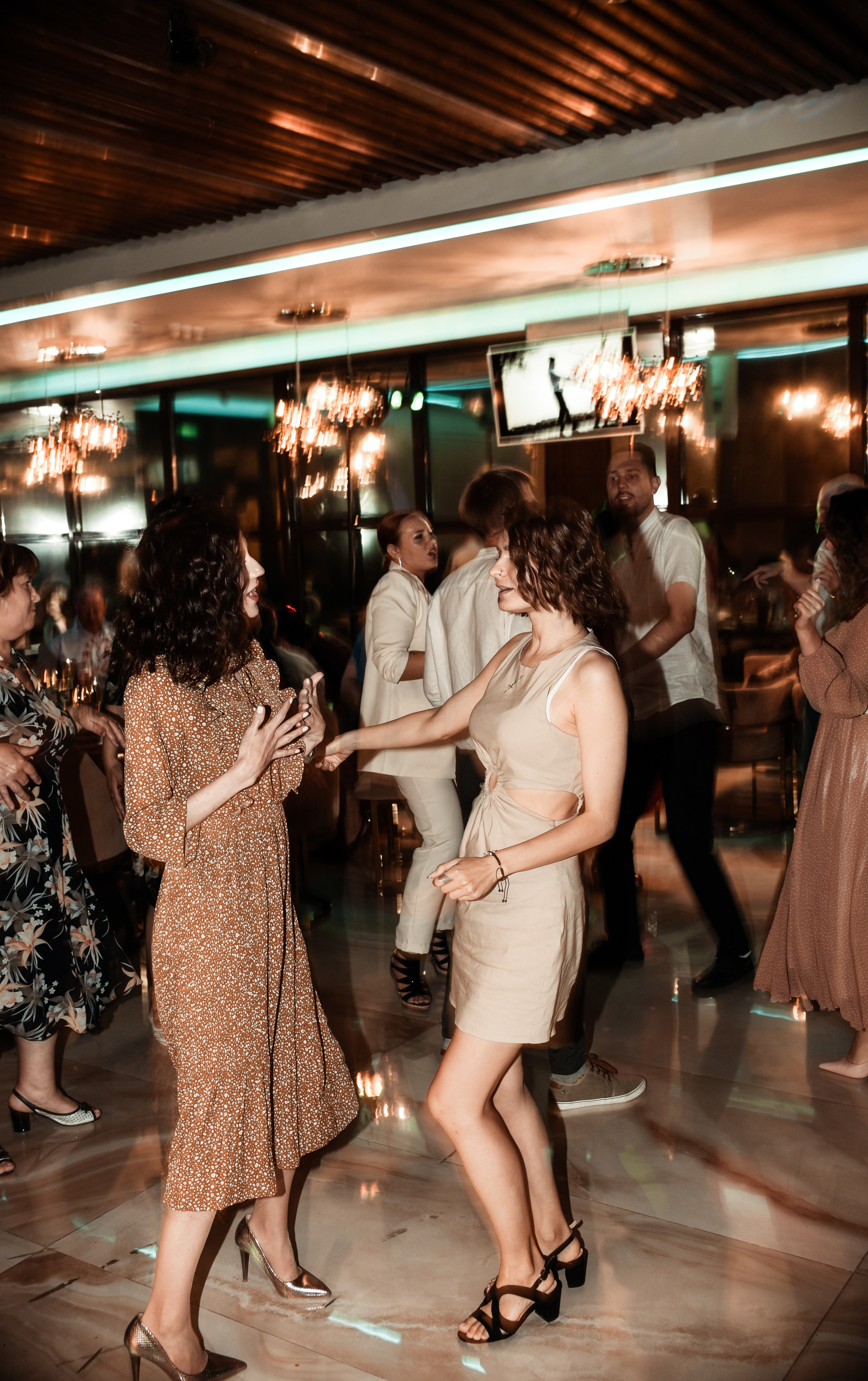 Свадебный день Ильи и Насти. Свадебный, семейный, детский, контент фотограф в Омске Максим Ильин