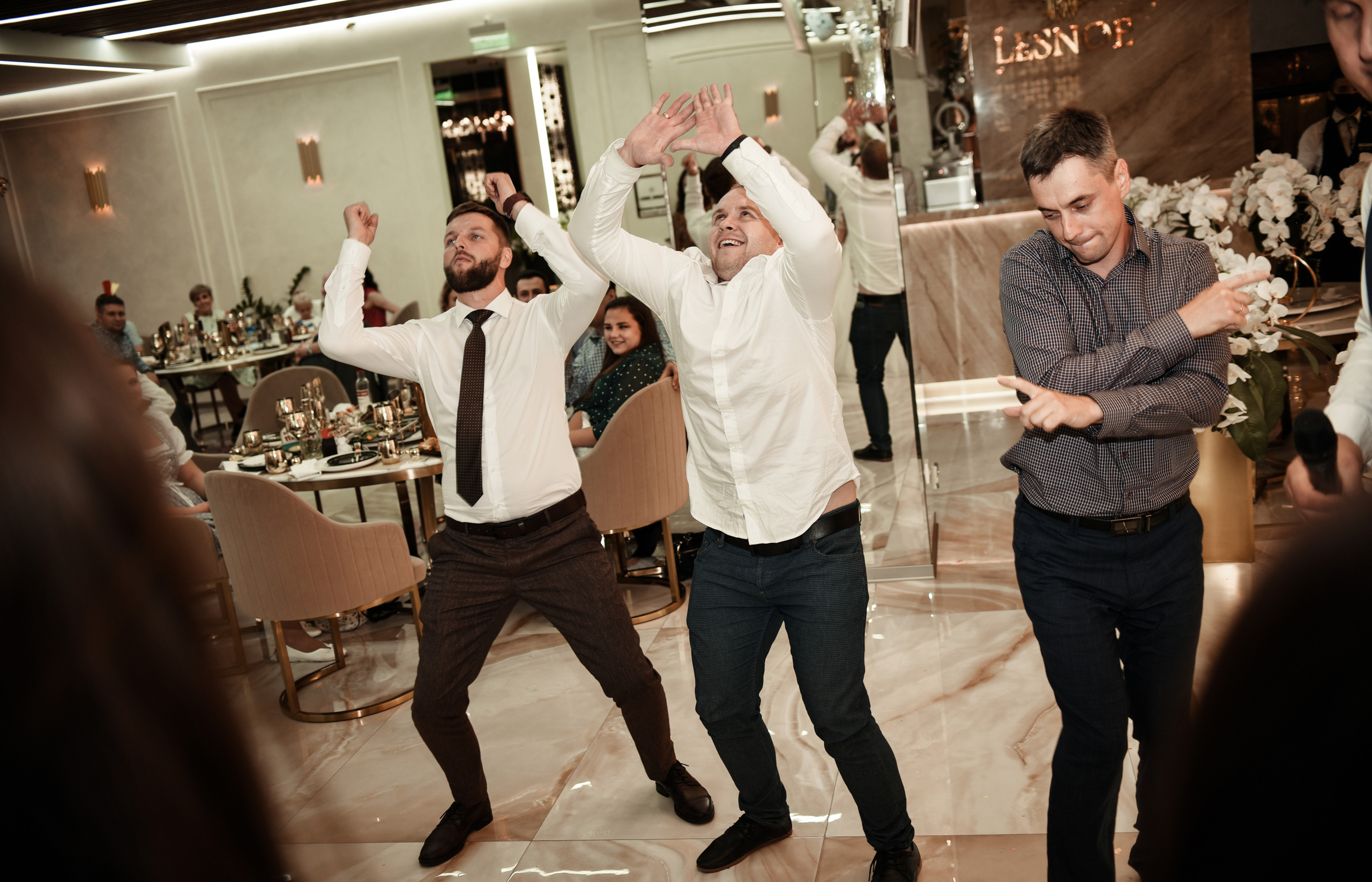 Свадебный день Ильи и Насти. Свадебный, семейный, детский, контент фотограф в Омске Максим Ильин