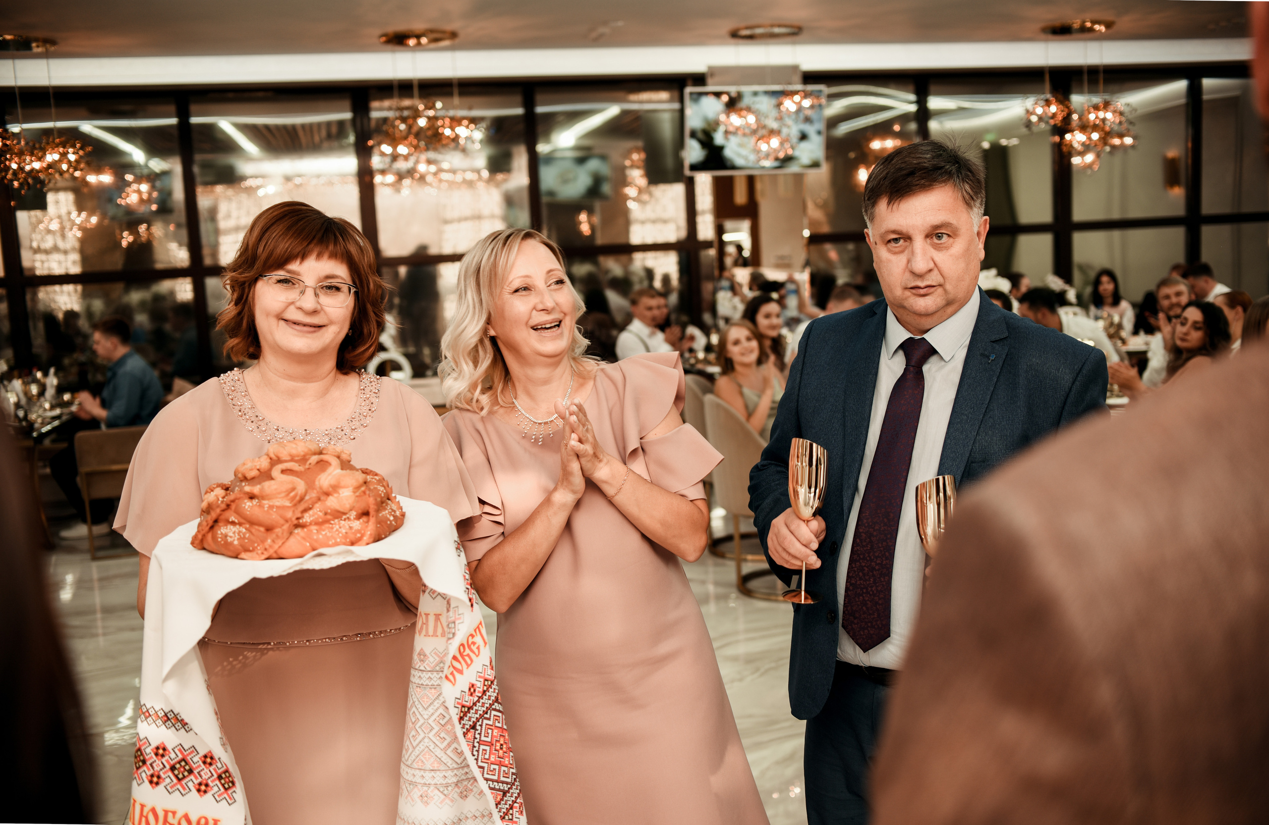 Свадебный день Ильи и Насти. Свадебный, семейный, детский, контент фотограф в Омске Максим Ильин