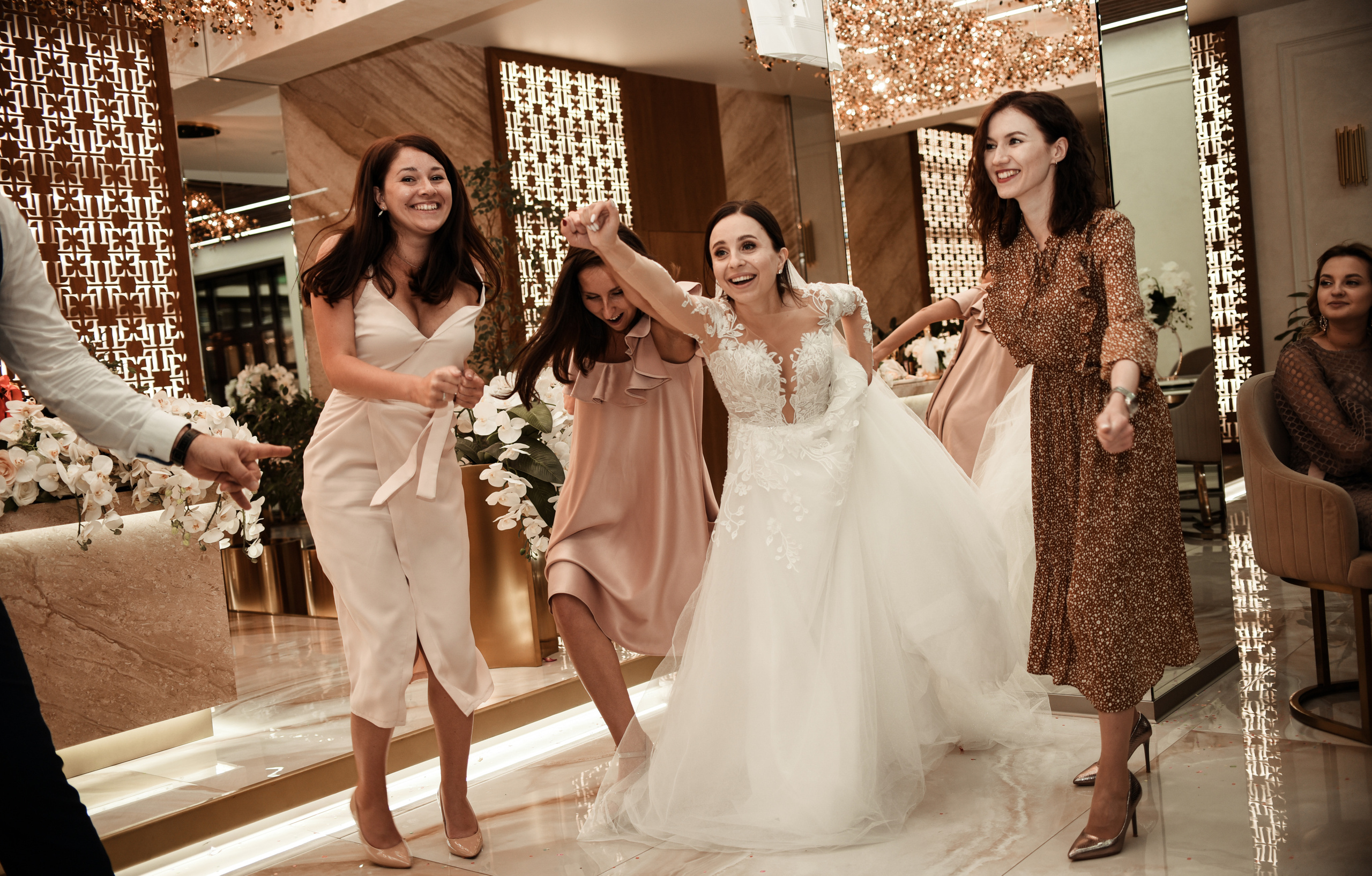 Свадебный день Ильи и Насти. Свадебный, семейный, детский, контент фотограф в Омске Максим Ильин