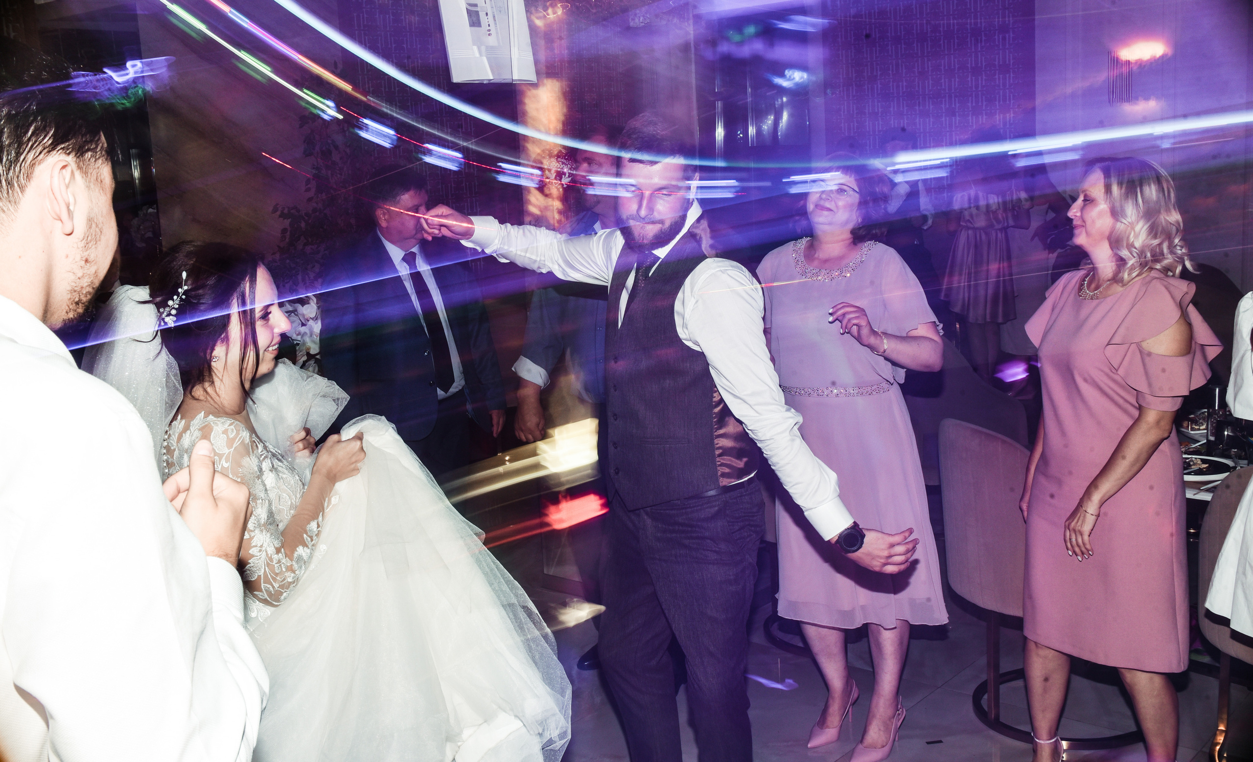 Свадебный день Ильи и Насти. Свадебный, семейный, детский, контент фотограф в Омске Максим Ильин