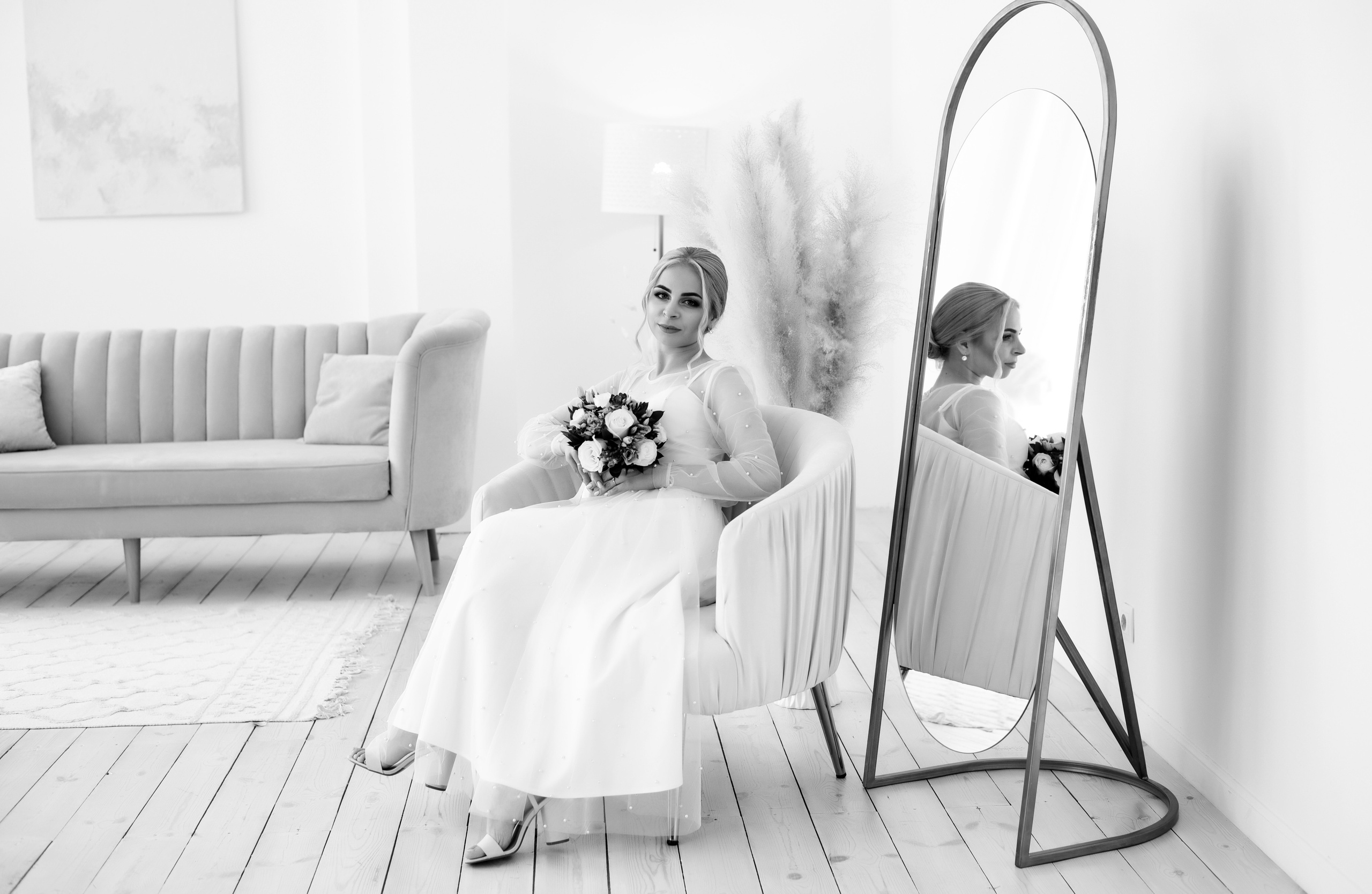 Небольшая чб серия со свадьбы Алесея и Полины. Свадебный, семейный, детский, контент фотограф в Омске Максим Ильин