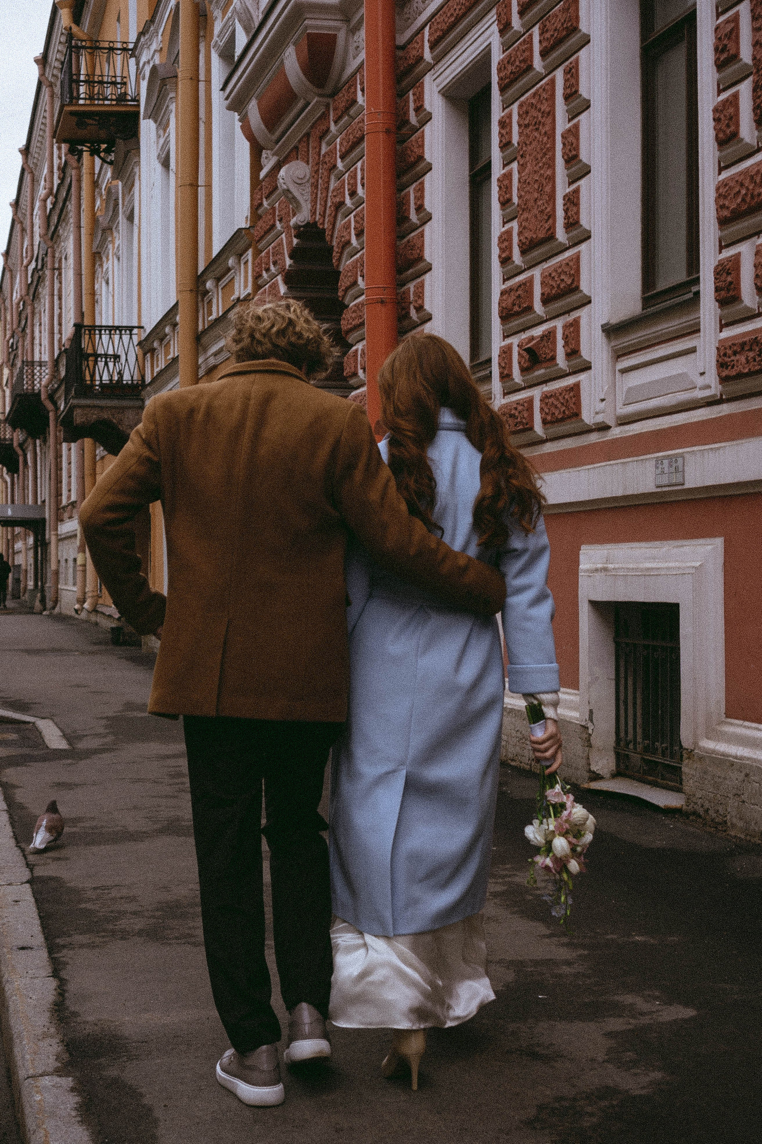 СВАДЕБНАЯ СЬЕМКА В ОТЕЛЕ. СБОРЫ ЖЕНИХА И НЕВЕСТЫ И ТАКЖЕ ТОР И ПОДГОТОВКА К ПРОГУЛКЕ И ПРОГУЛКА ПО ПЕТРОГРАДКЕ. Профессиональный фотограф, Санкт-Петербург — Виктория Богомолова