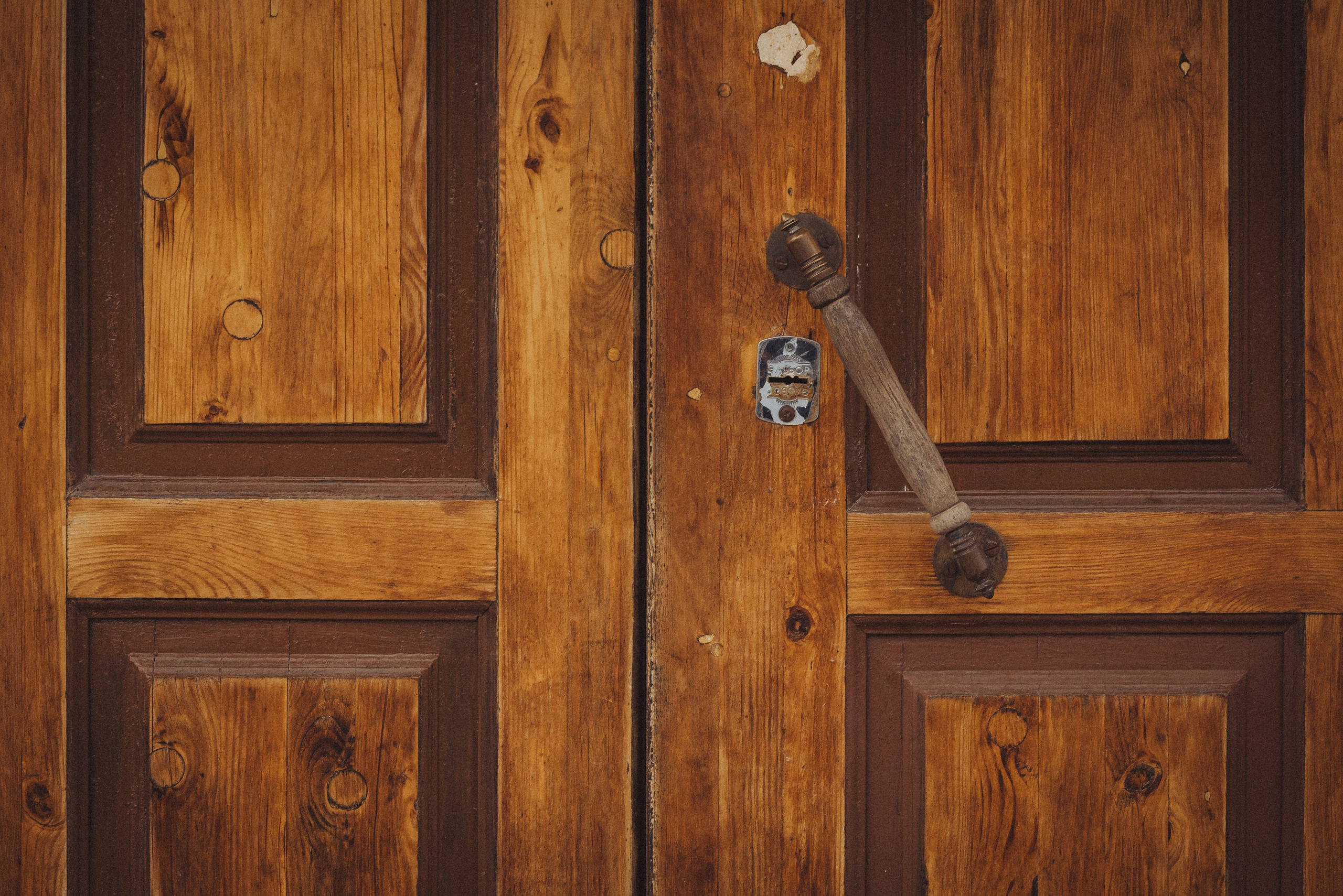 Проект #улицыгорода. Ярославль, площадь Челюскинцев. Документальный фотограф Илья Тихановский