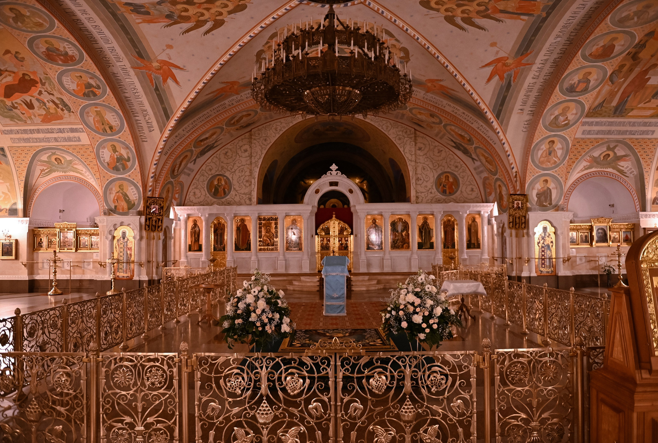 Крещение в Храме Христа Спасителя. Kirillova Studio — мастерская декора и событий Юли Кирилловой