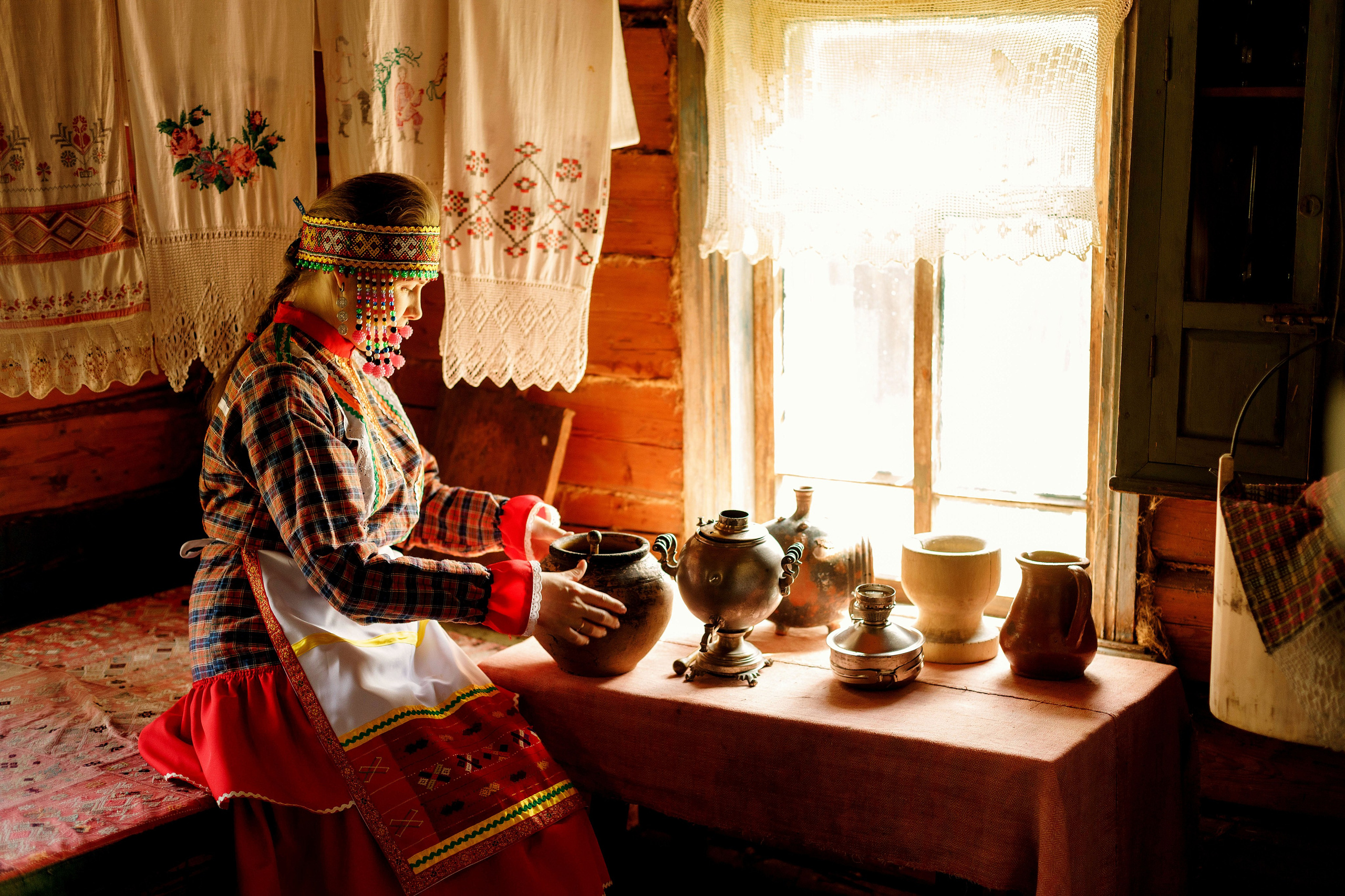 Фотосессия с Екатериной Анисимовой в Ибресинском этнографическом музее. Портретный и репортажный фотограф в Чебоксарах Андриян Чаркин