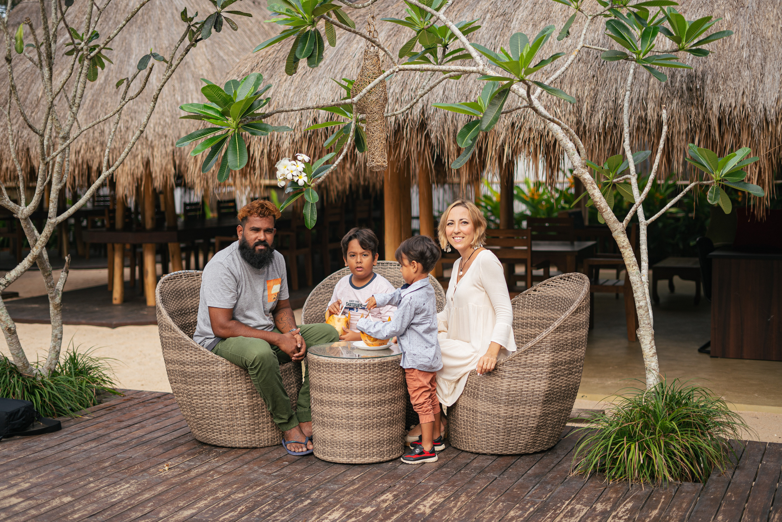 Vika Planetter & Family