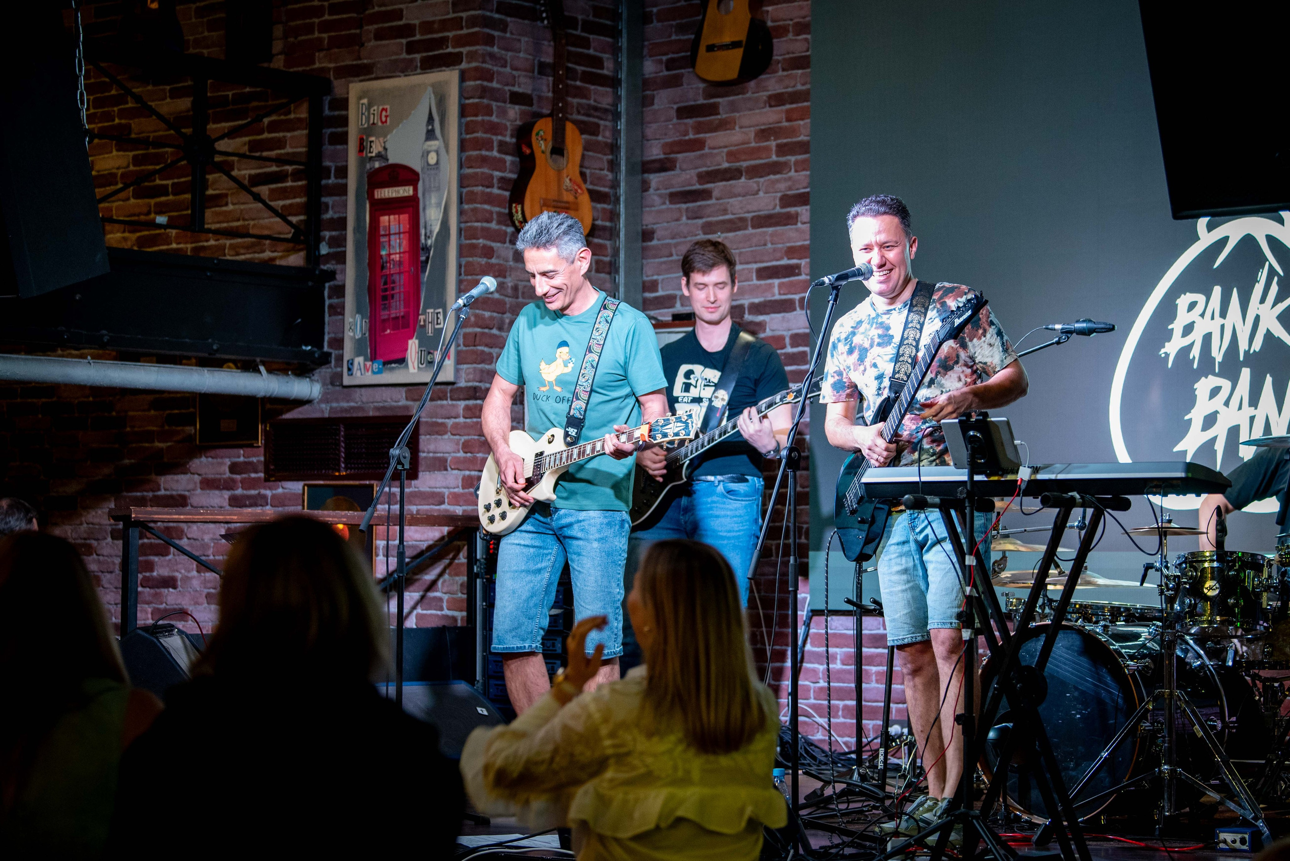 LifePub 21.05.2025. Московская кавер-группа BankBand