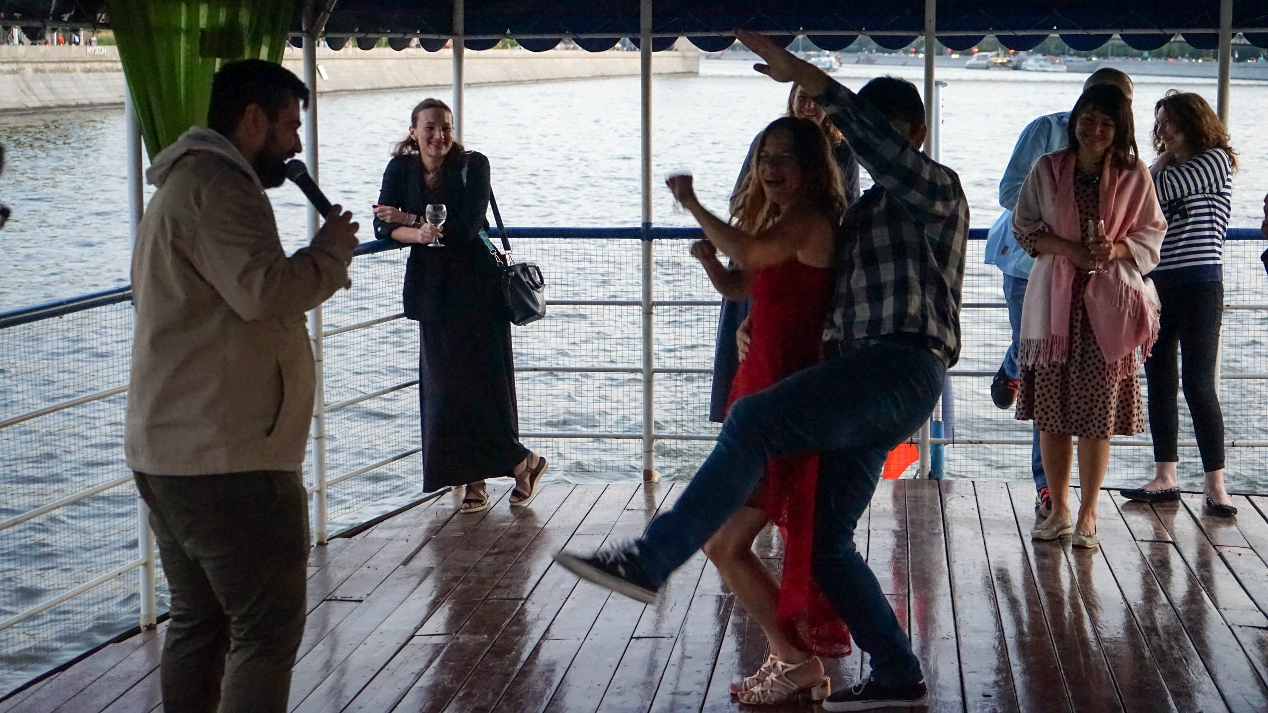 Танцы на воде | 24.07.21. Галерея Фантим